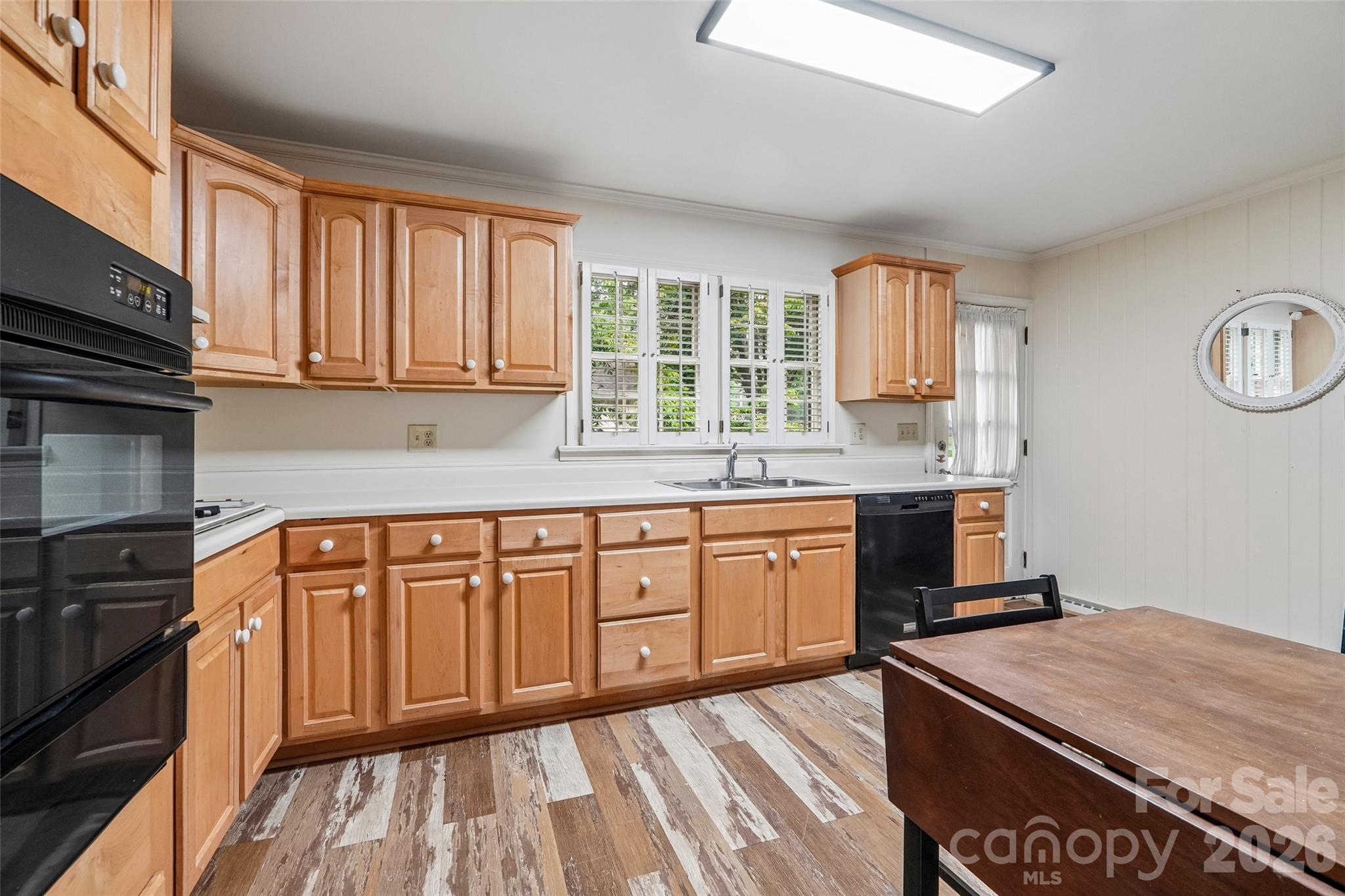 514 Lakeside Drive Property Photo 12