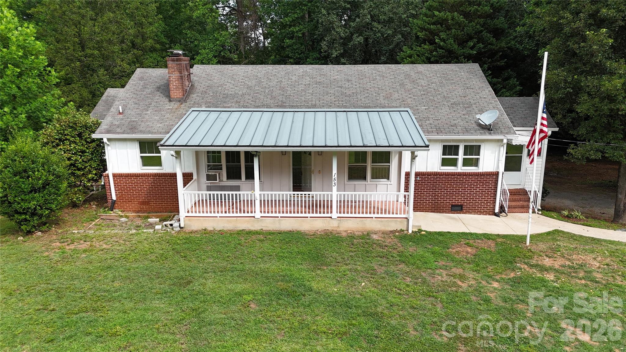 153 Southwinds Drive Property Photo 1