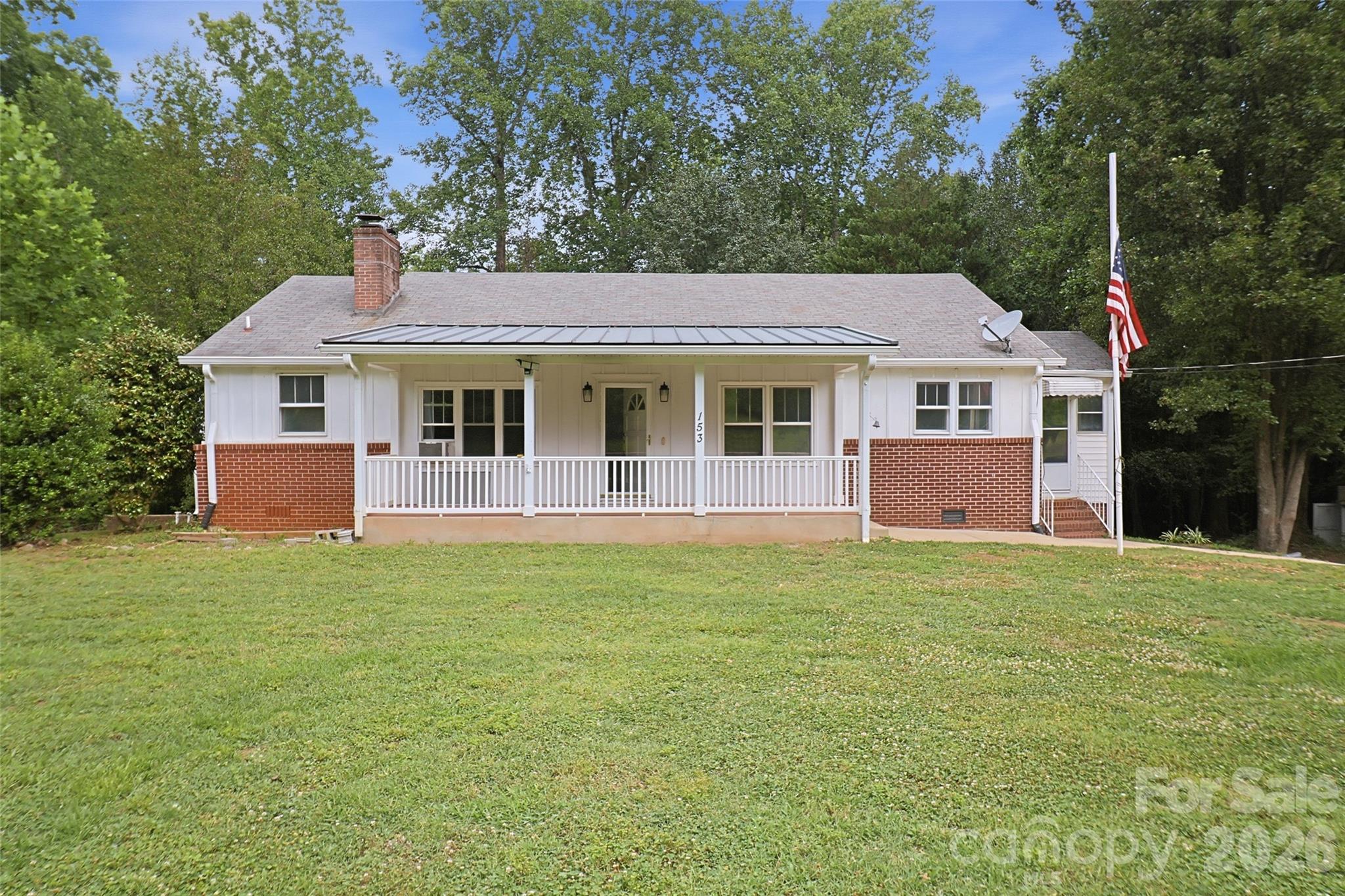 153 Southwinds Drive Property Photo 4