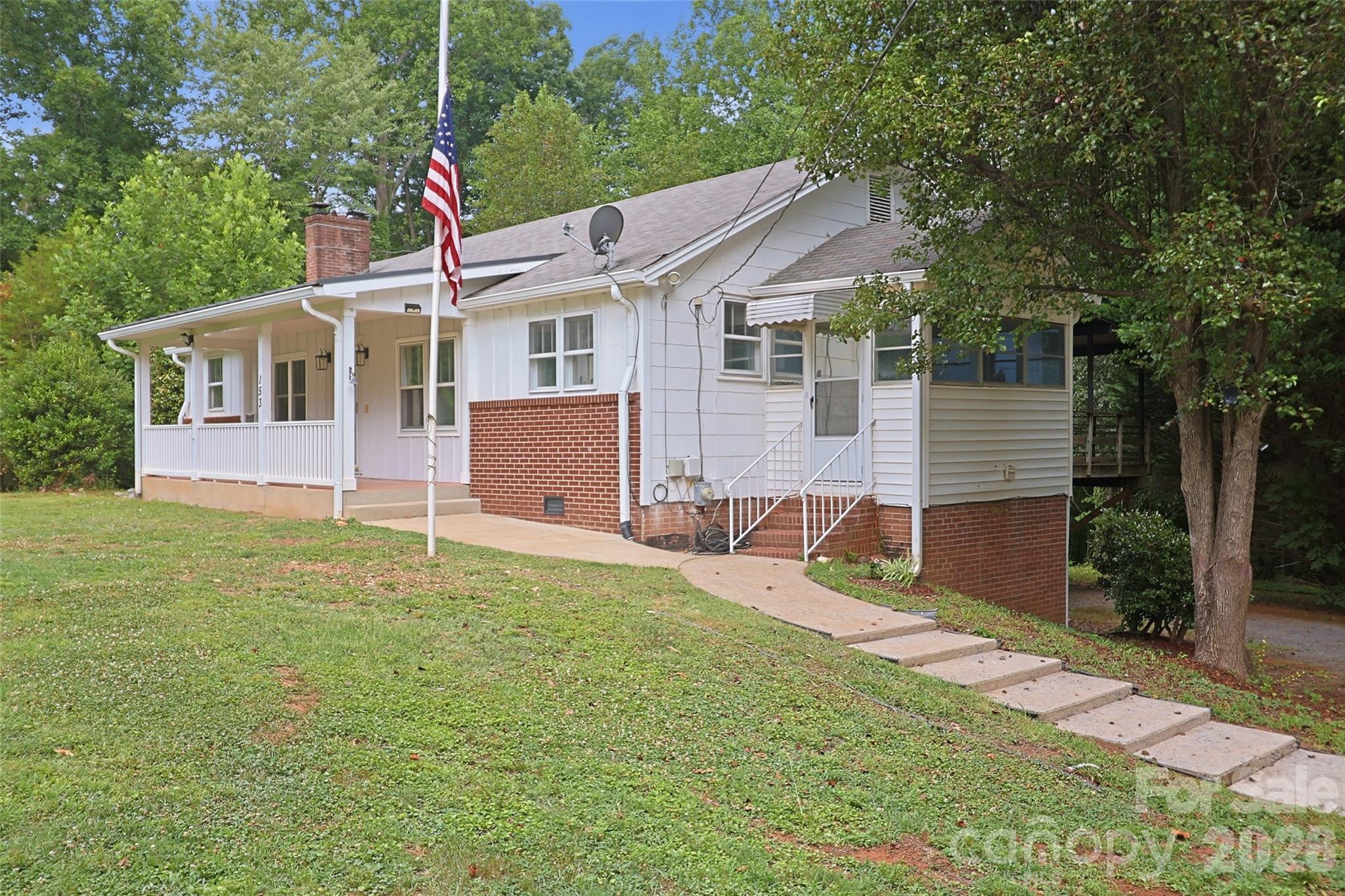 153 Southwinds Drive Property Photo 6