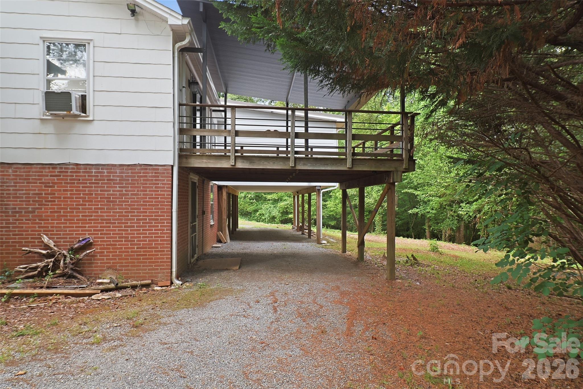 153 Southwinds Drive Property Photo 9