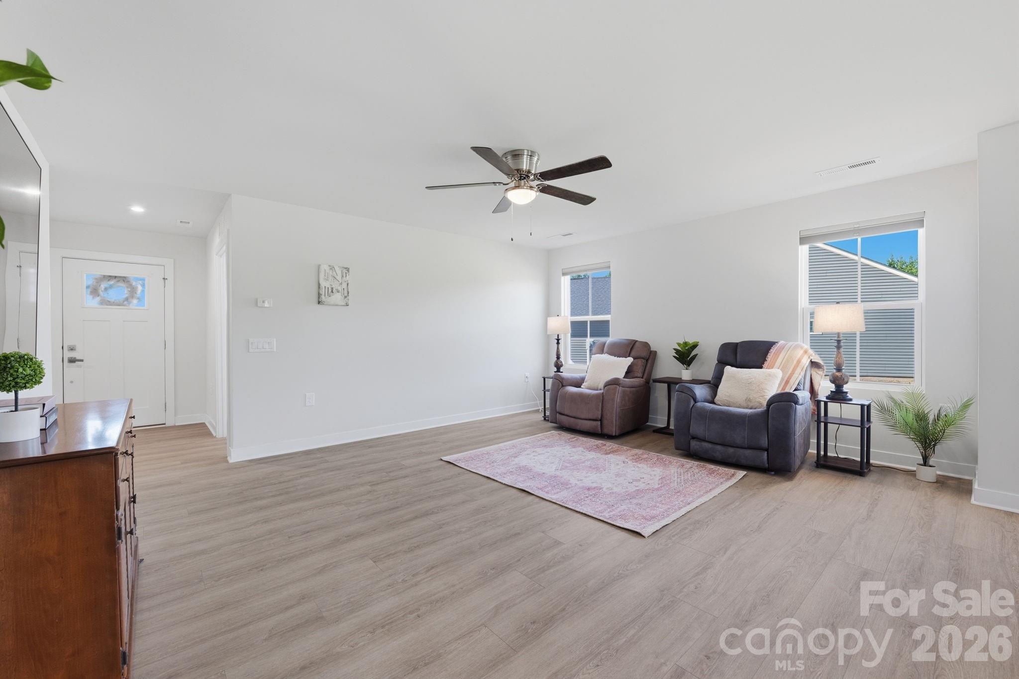 254 Damask Drive Property Photo 5