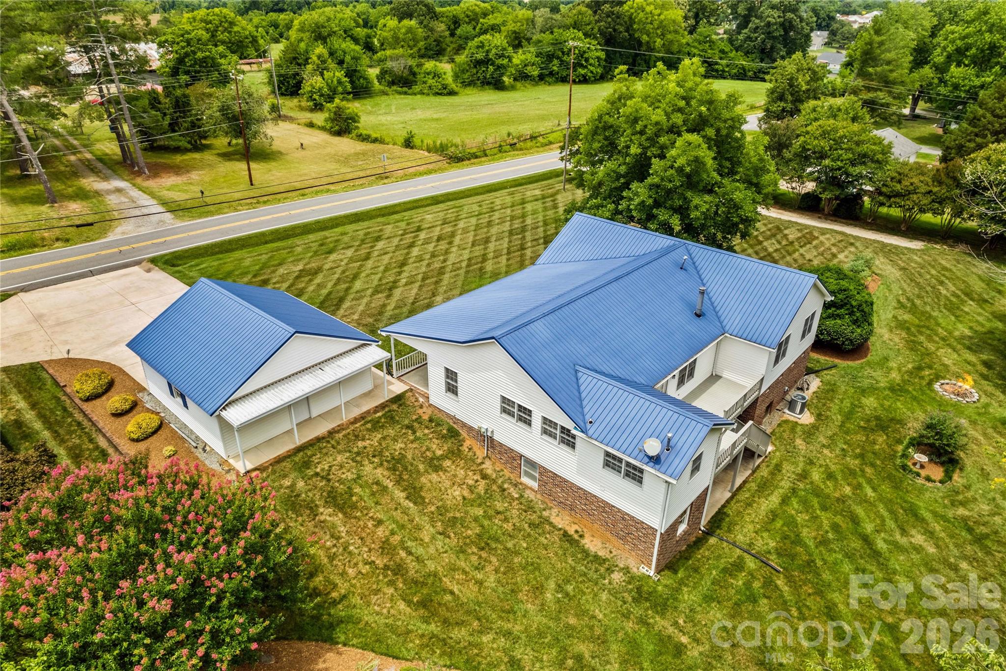 306 3rd Creek Church Road Property Photo 6