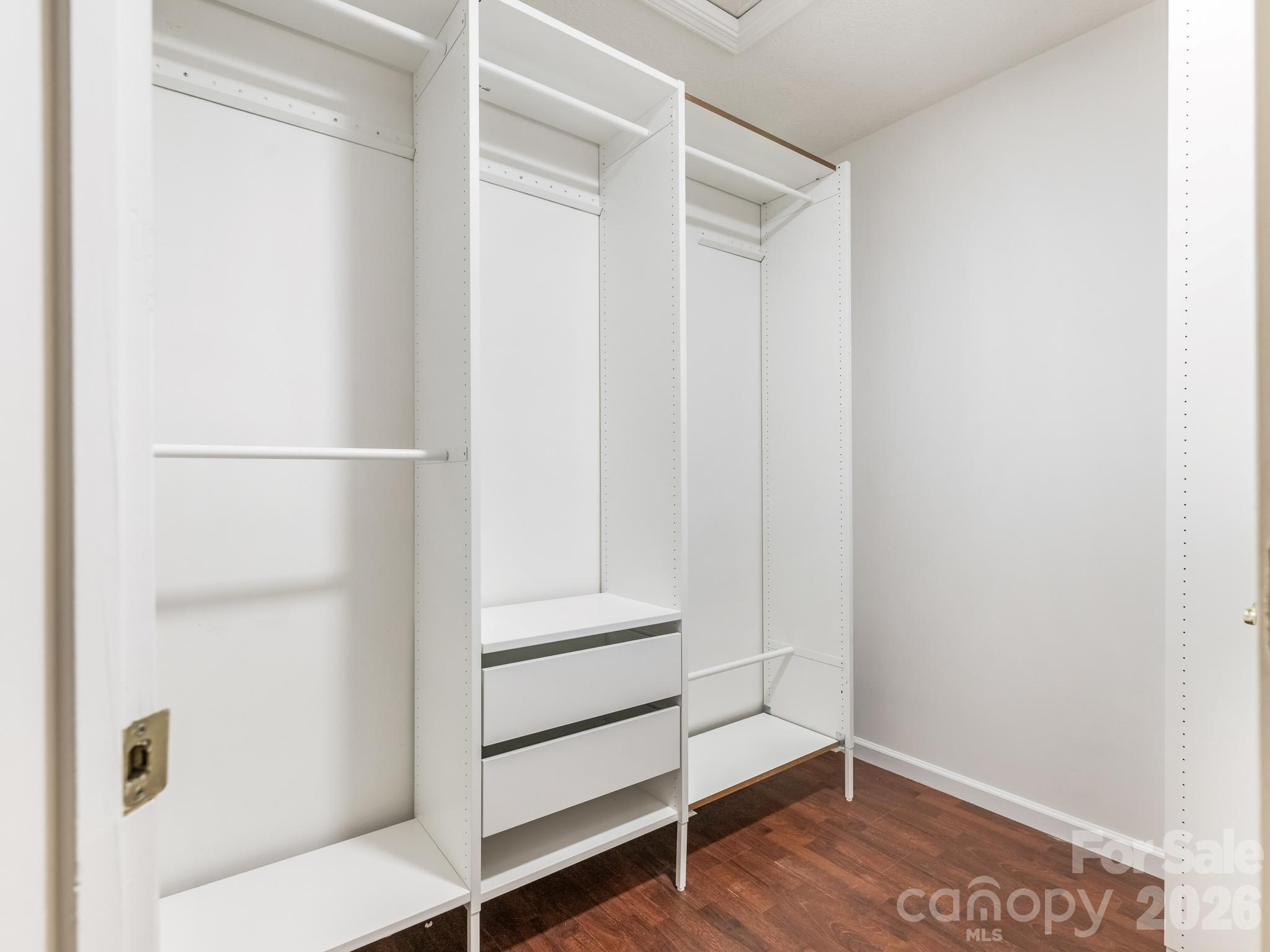 2940 Hosta Drive Property Photo 12