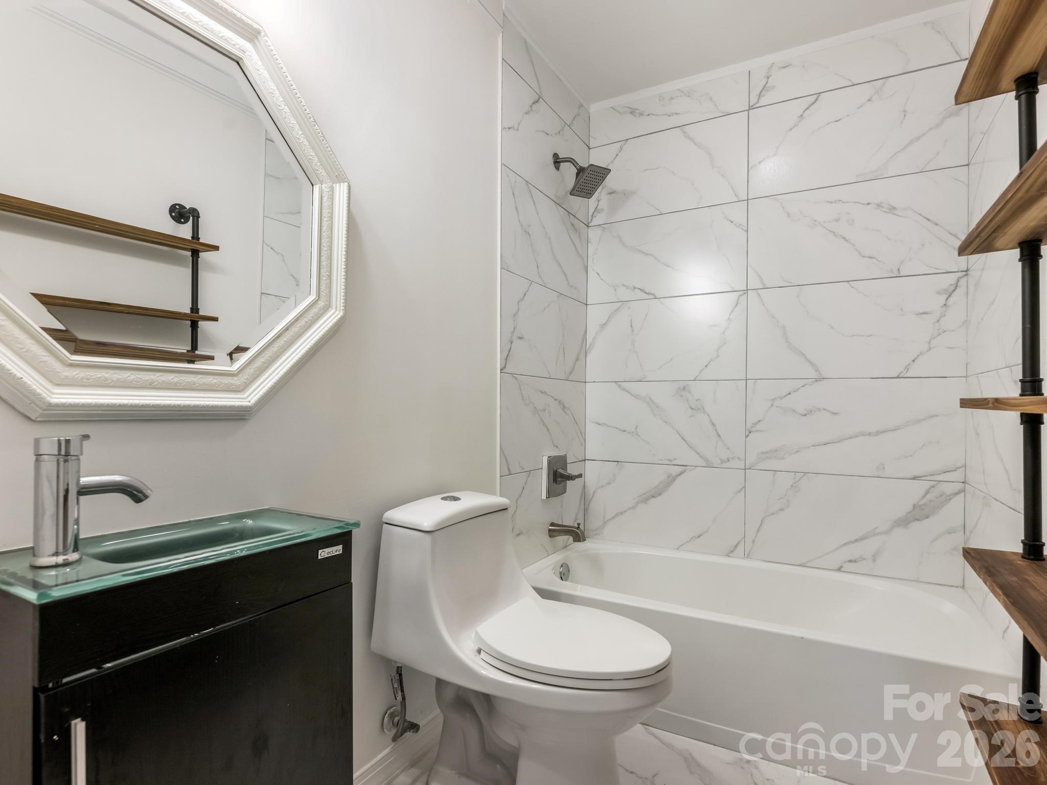 2940 Hosta Drive Property Photo 17
