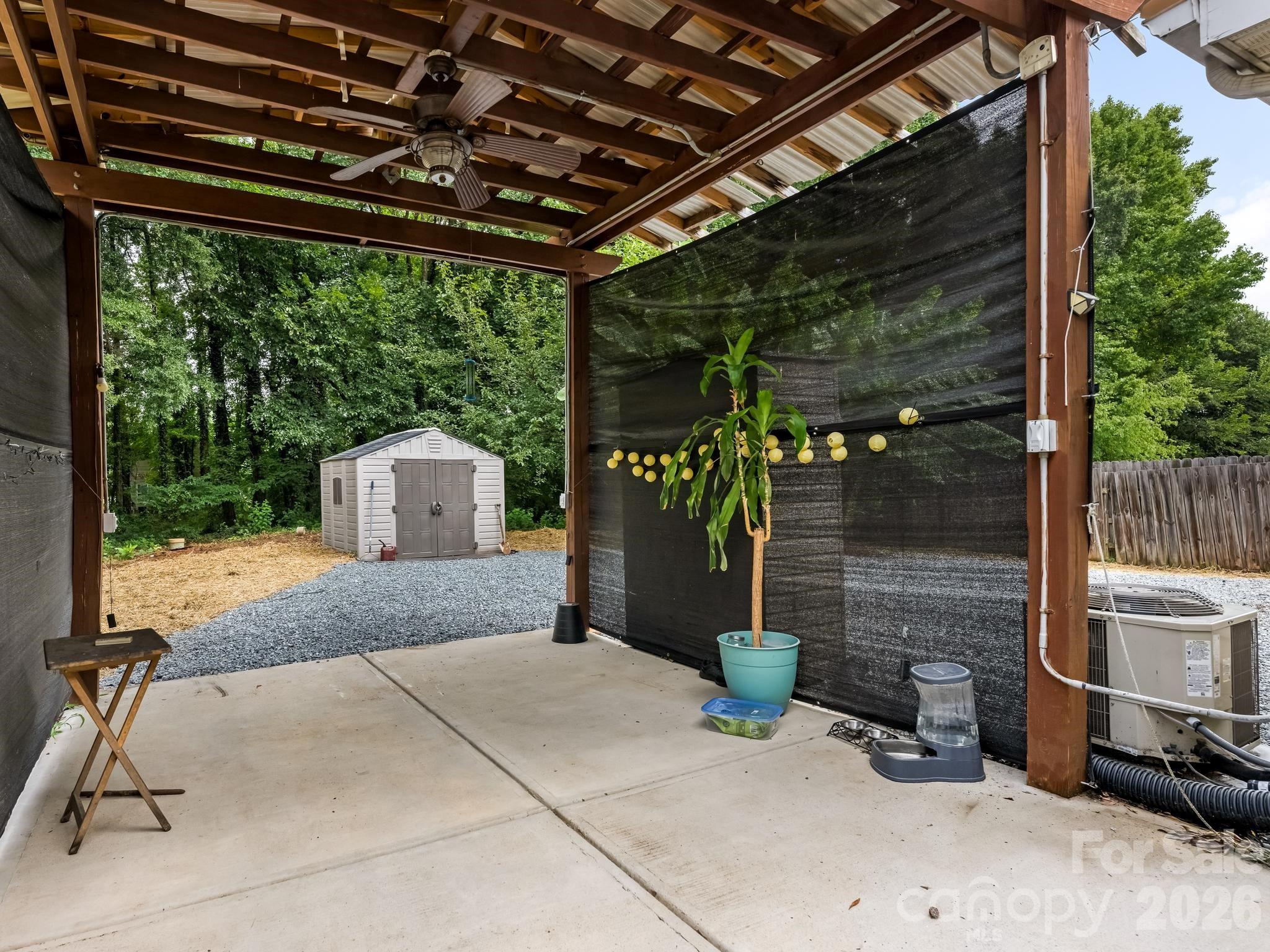 2940 Hosta Drive Property Photo 20