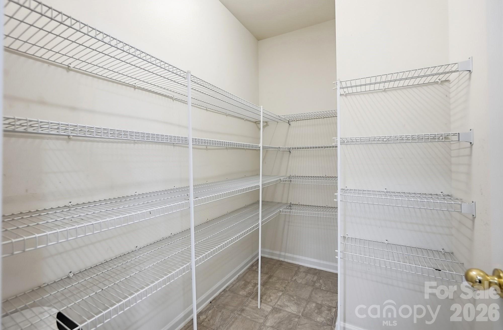 2330 Harvester Avenue Property Photo 14