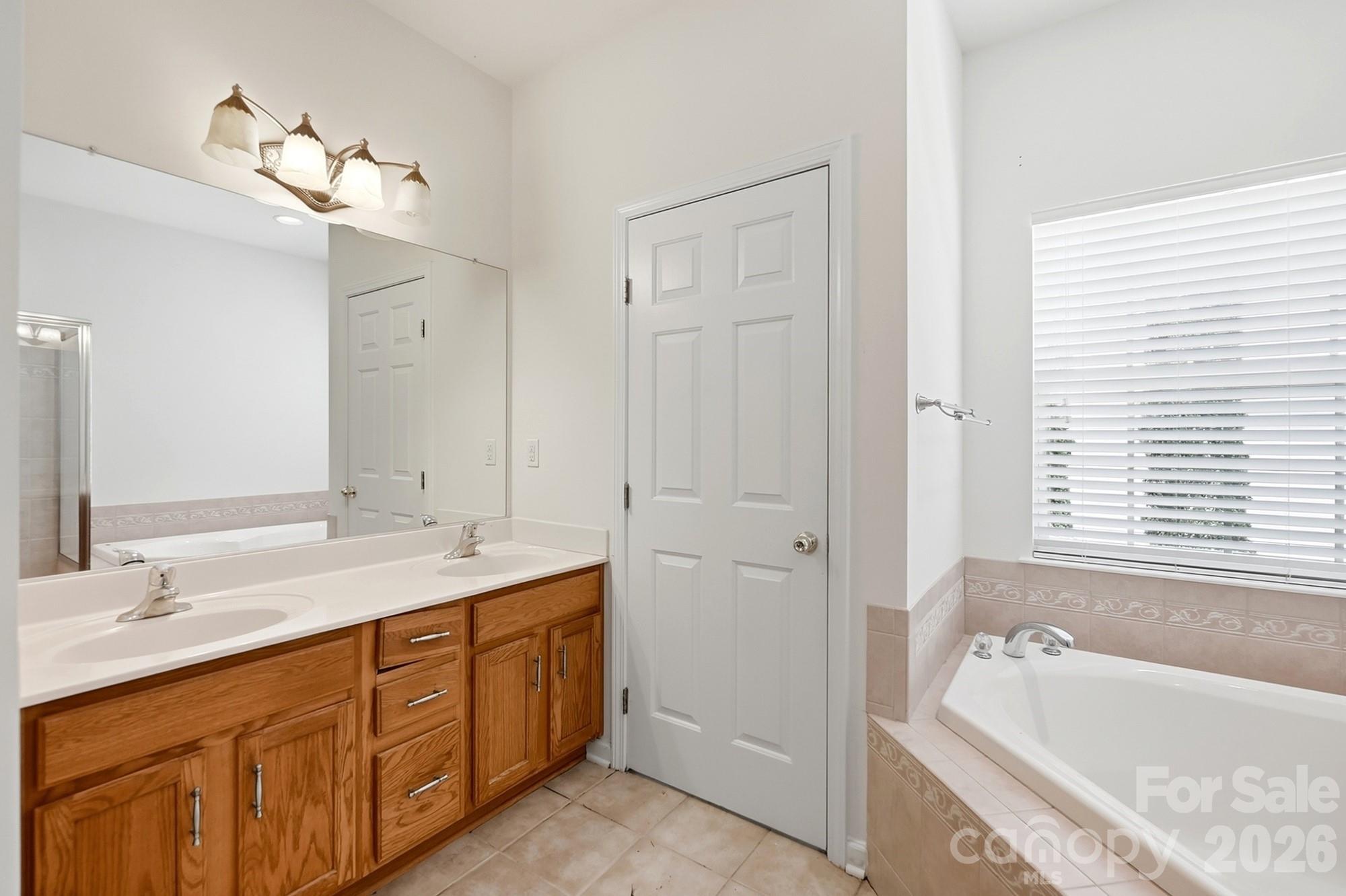 2330 Harvester Avenue Property Photo 31