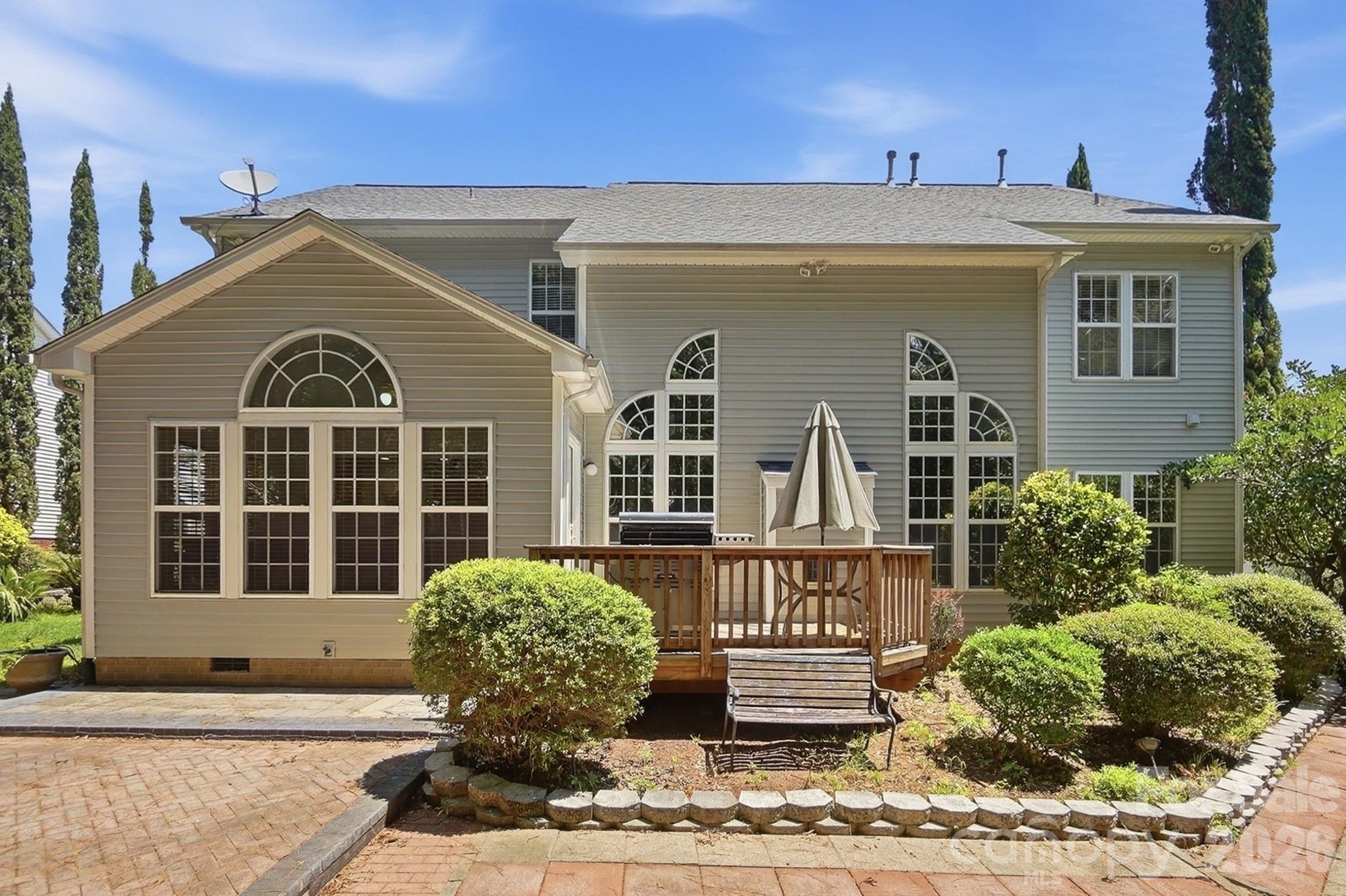 2330 Harvester Avenue Property Photo 44
