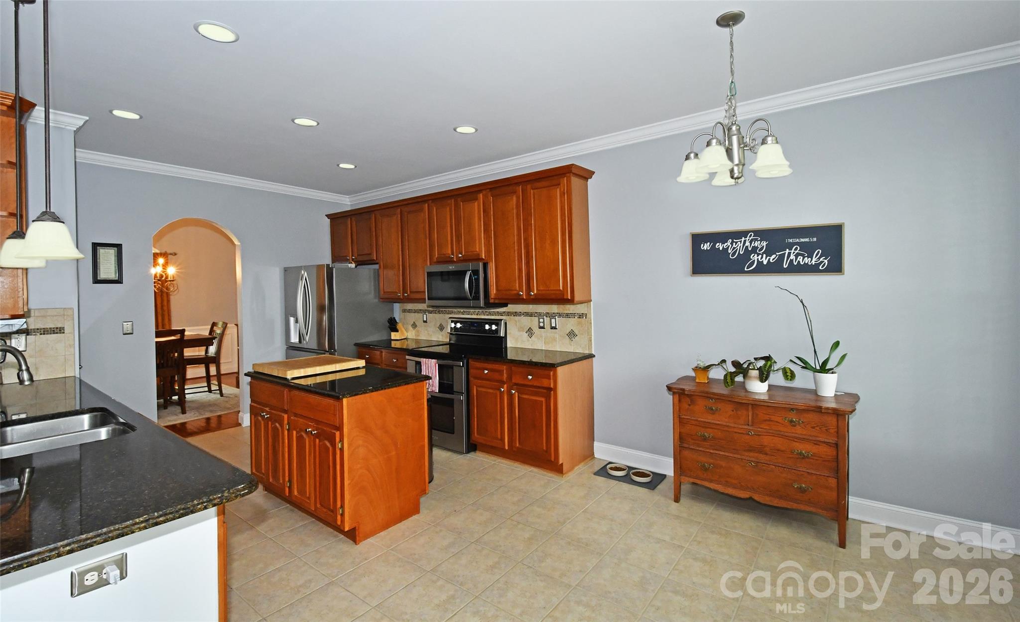 2525 Brook Stone Drive Property Photo 8