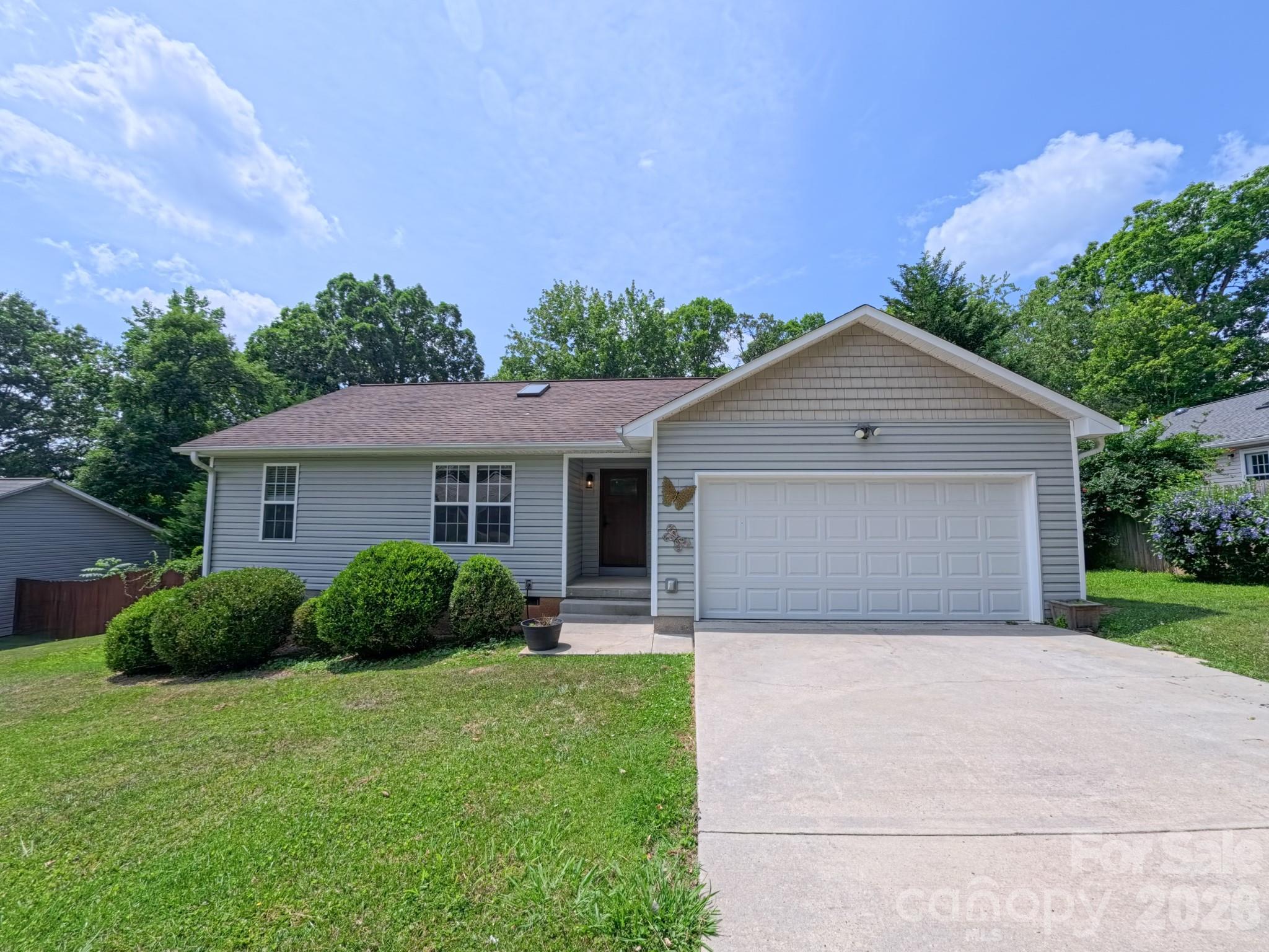 101 Tail Feather Lane Property Photo 1