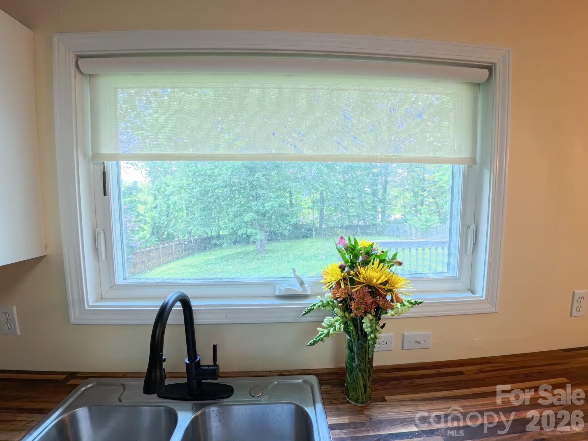 101 Tail Feather Lane Property Photo 3