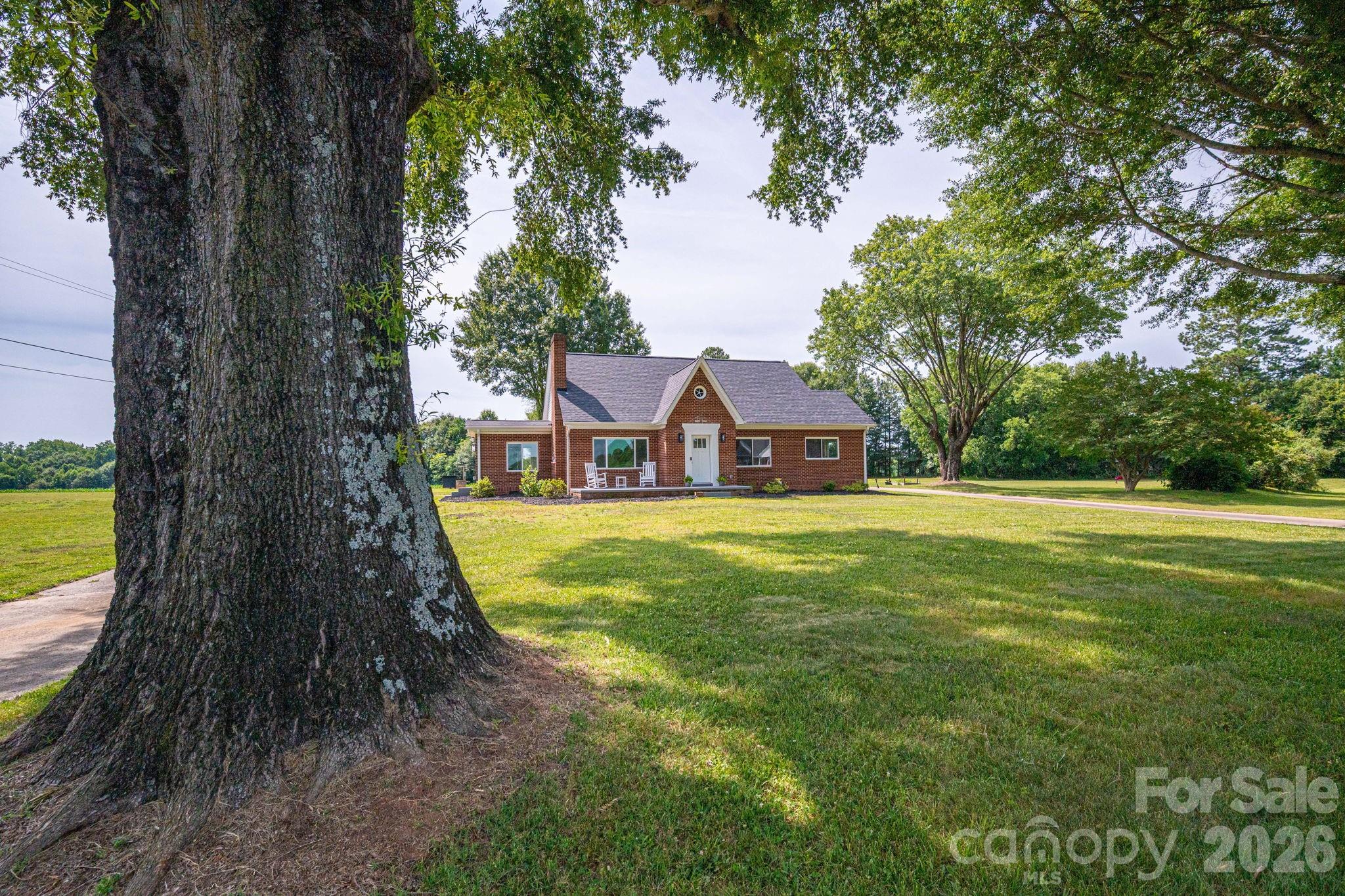 1403 Wehunt Store Road Property Photo 2