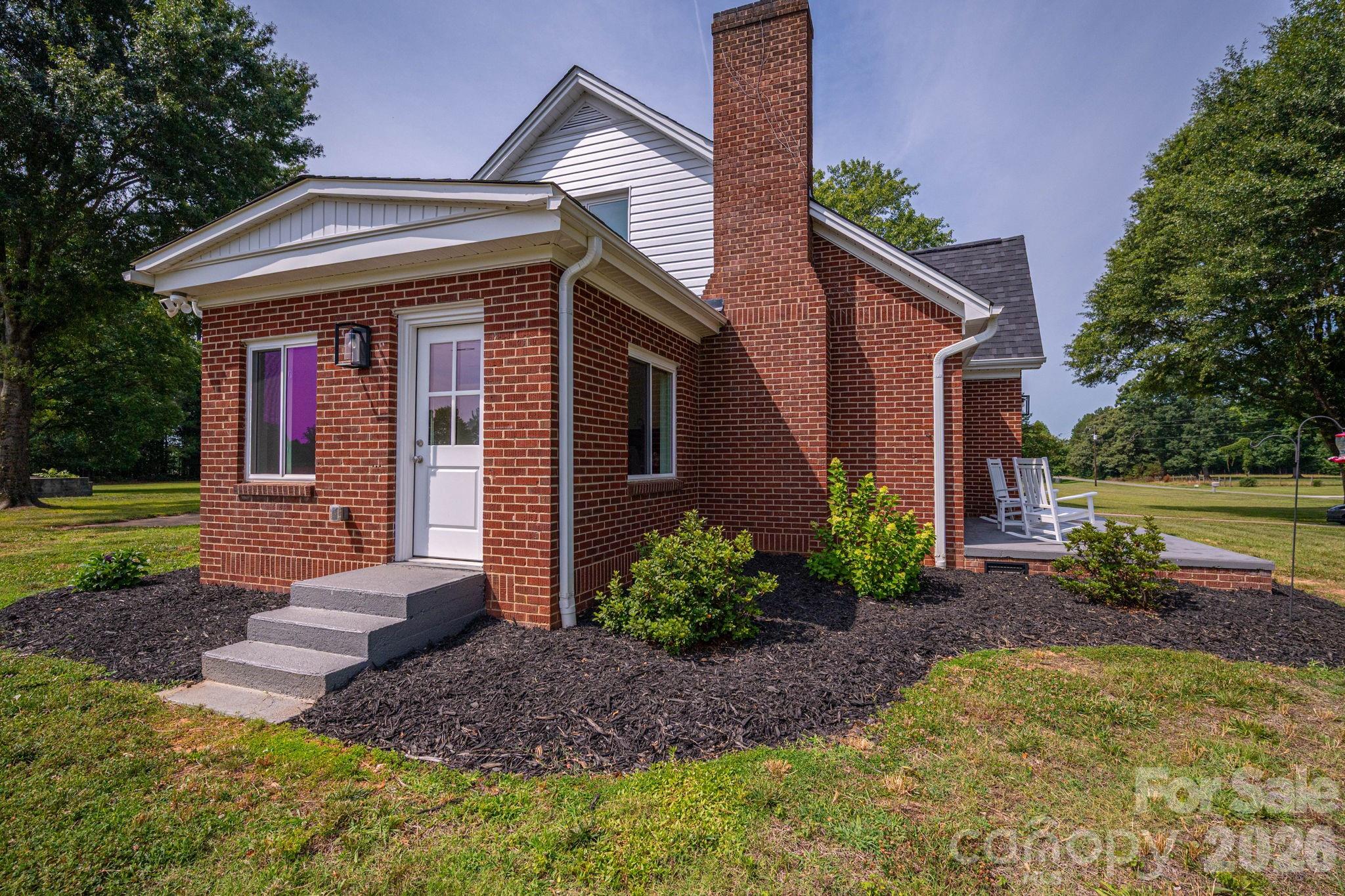 1403 Wehunt Store Road Property Photo 4