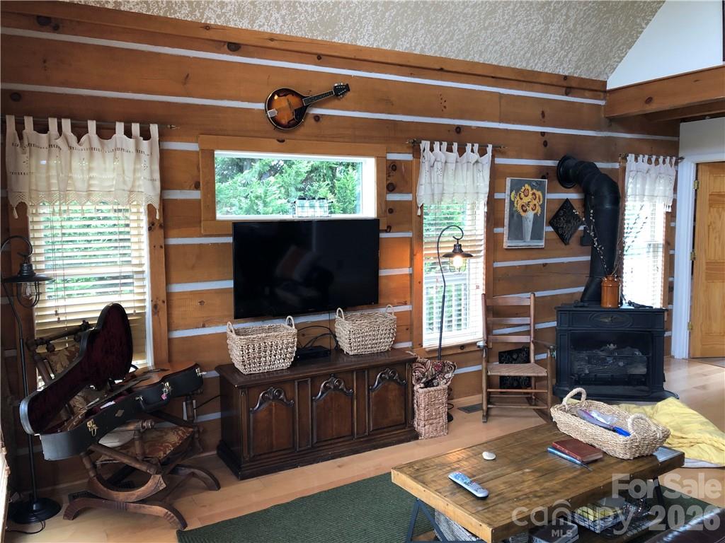 836 Burney Mountain Road Property Photo 7