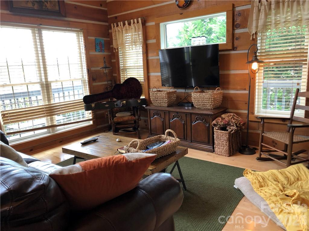 836 Burney Mountain Road Property Photo 10