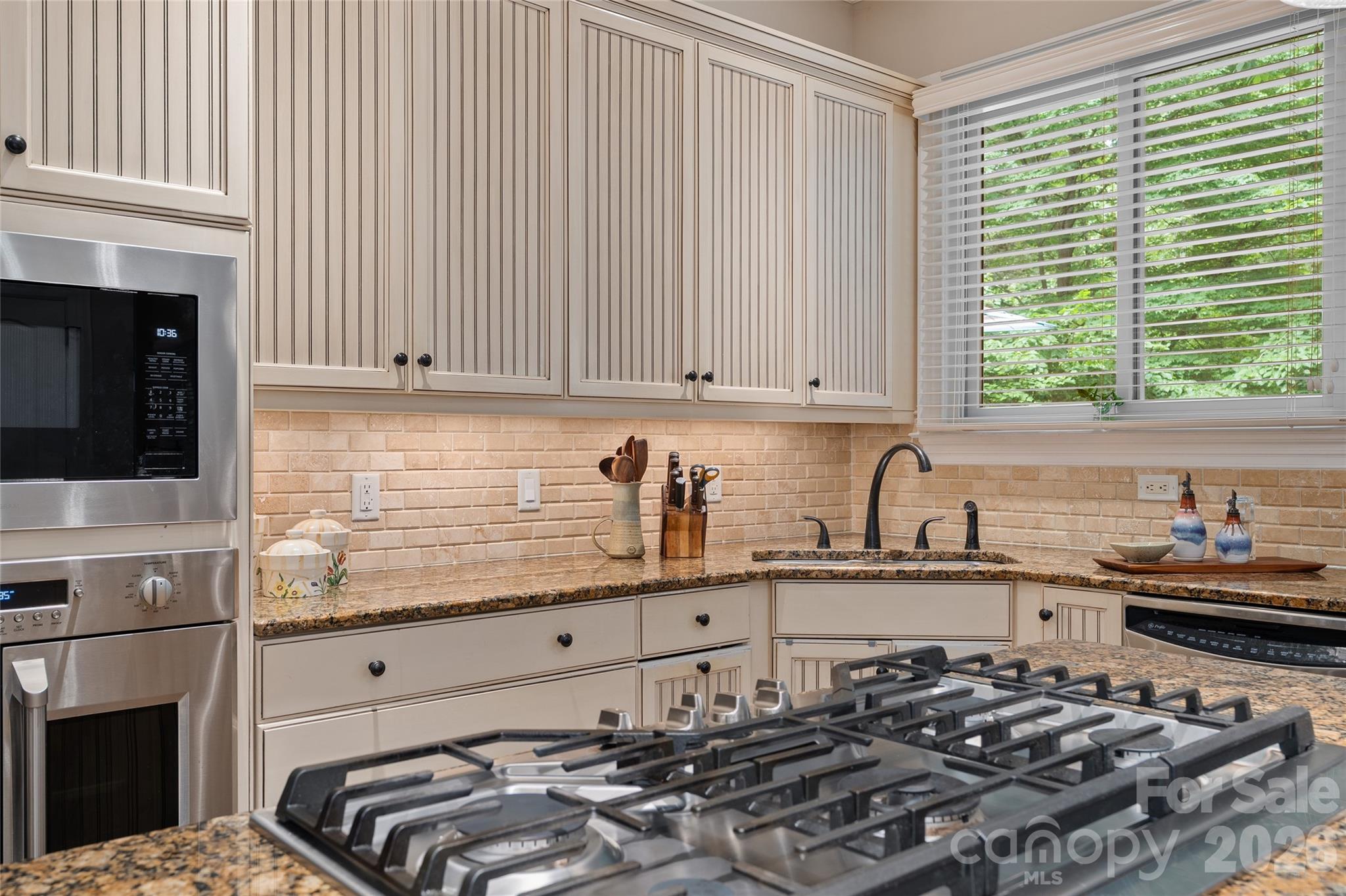 626 Wickhams Fancy Drive Property Photo 10