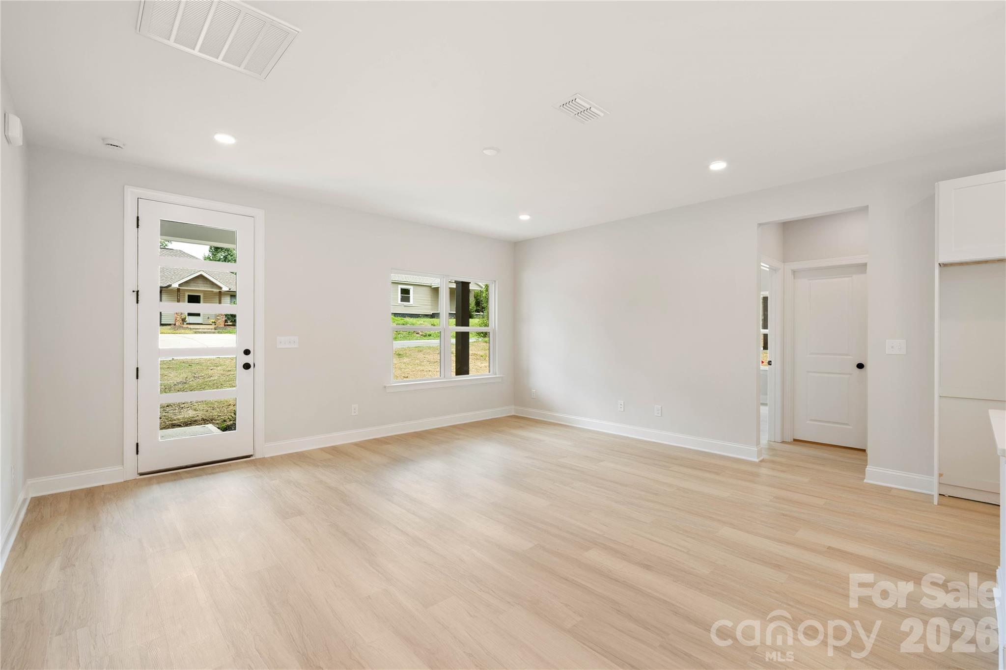 315 W Chestnut Street Property Photo 13