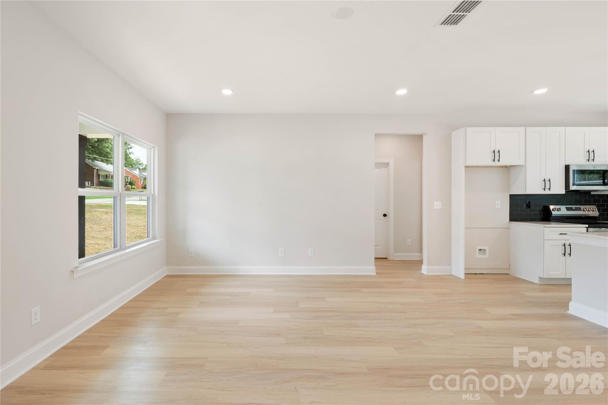 315 W Chestnut Street Property Photo 14
