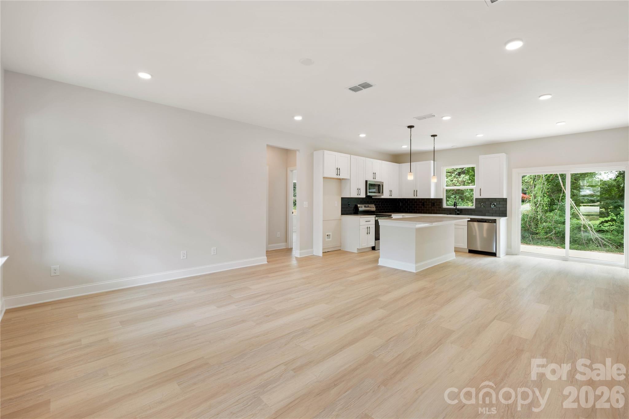 315 W Chestnut Street Property Photo 16