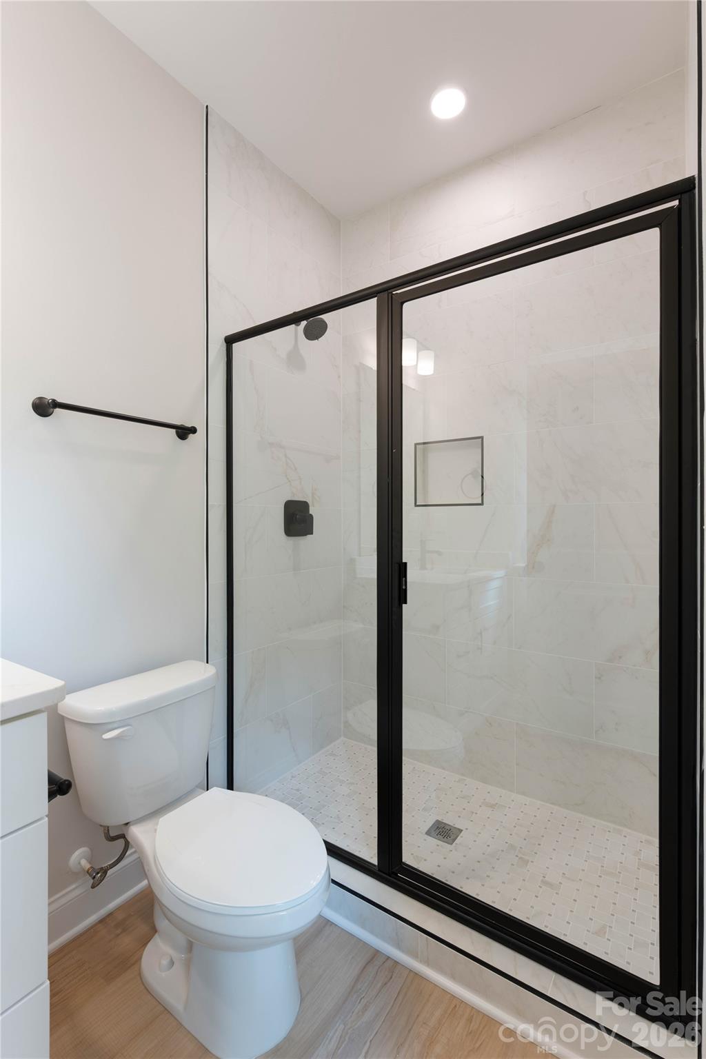 311 W Chestnut Street Property Photo 20