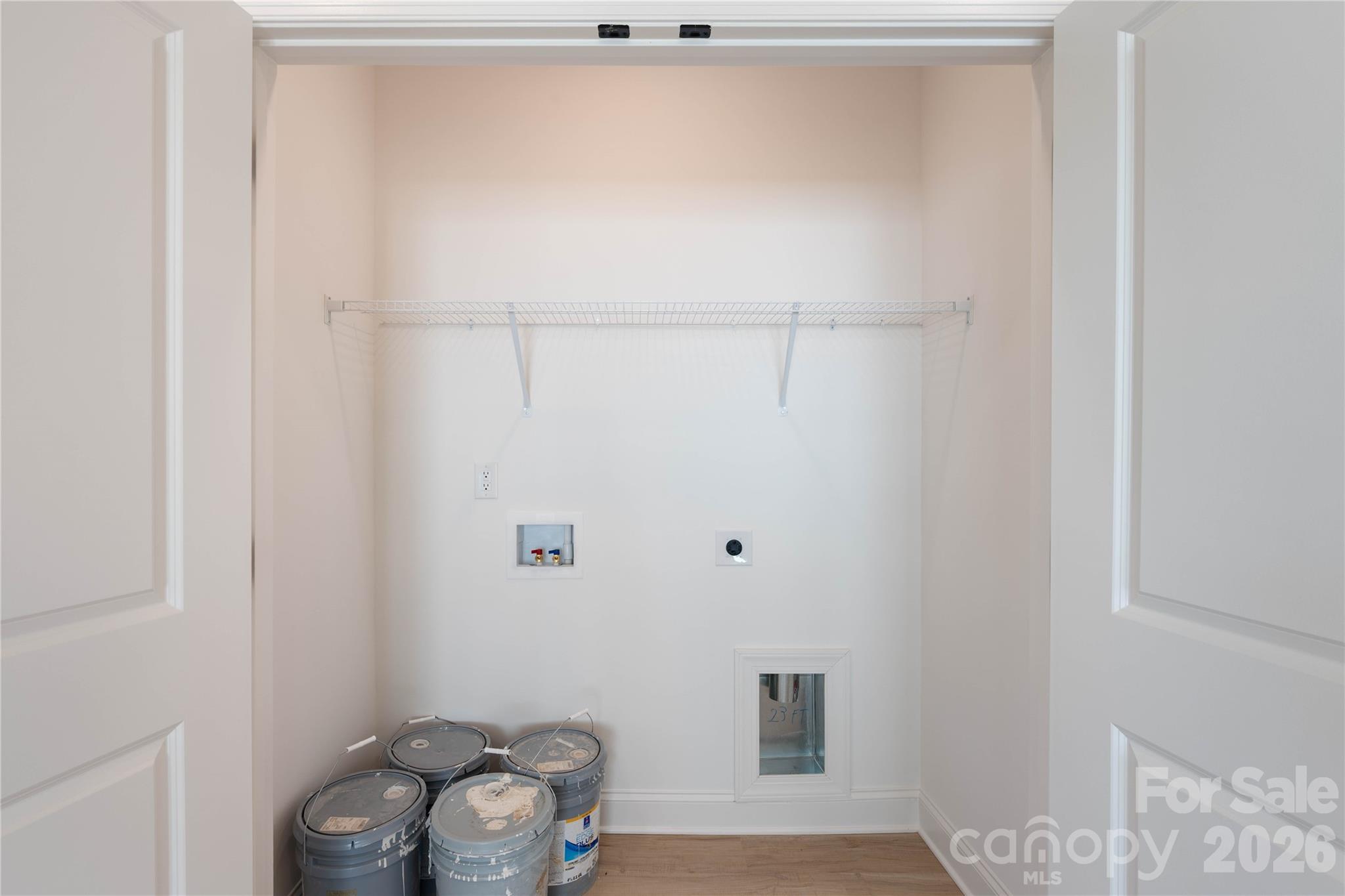 311 W Chestnut Street Property Photo 28