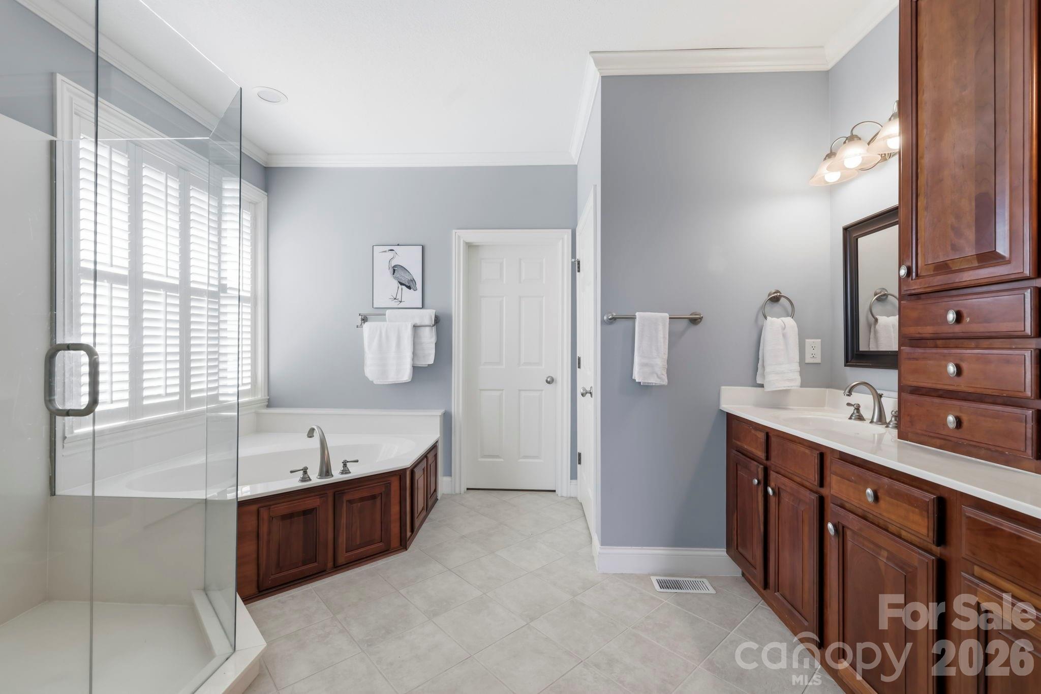 19 Thornapple Drive Property Photo 12