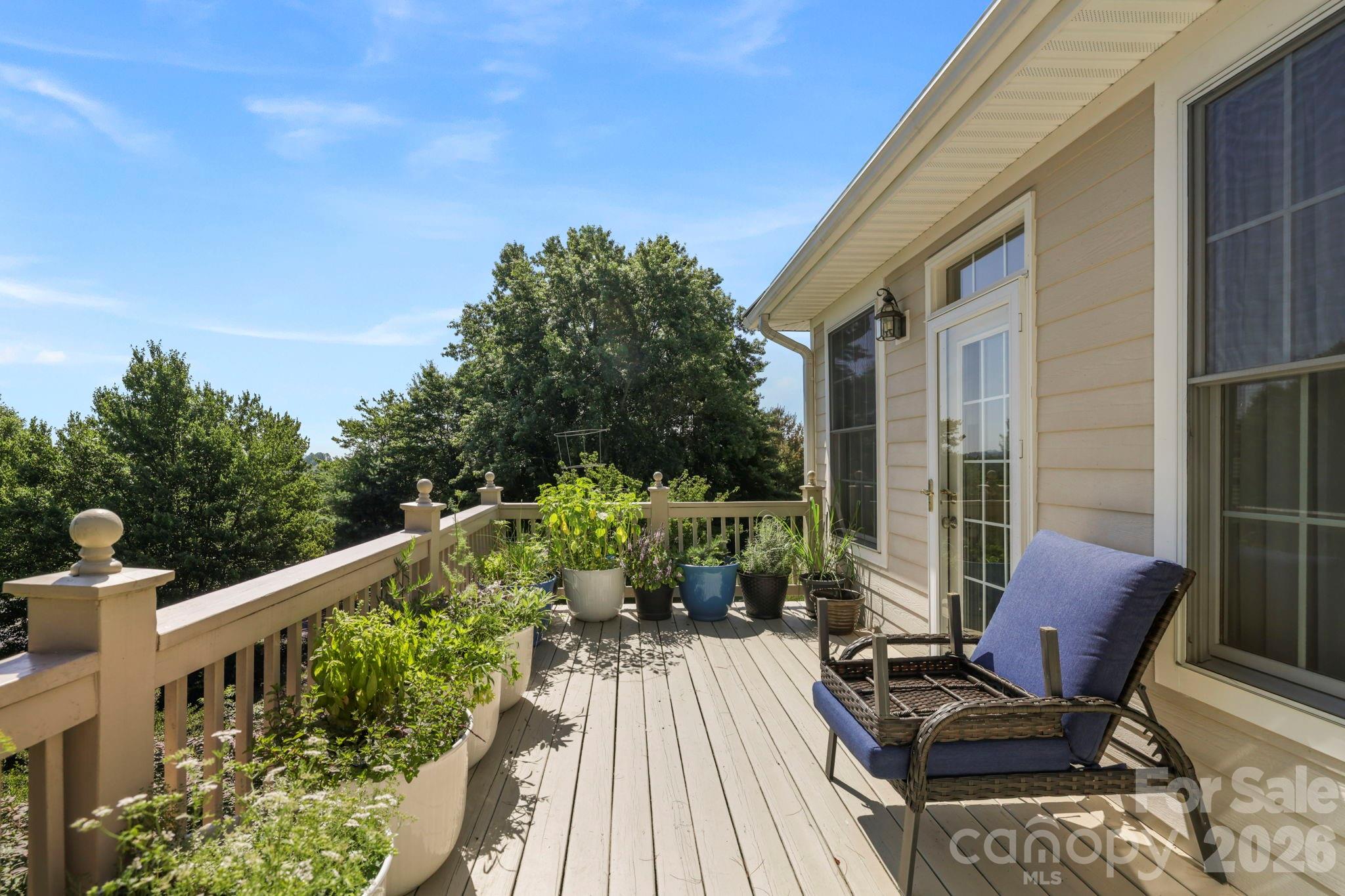 19 Thornapple Drive Property Photo 28