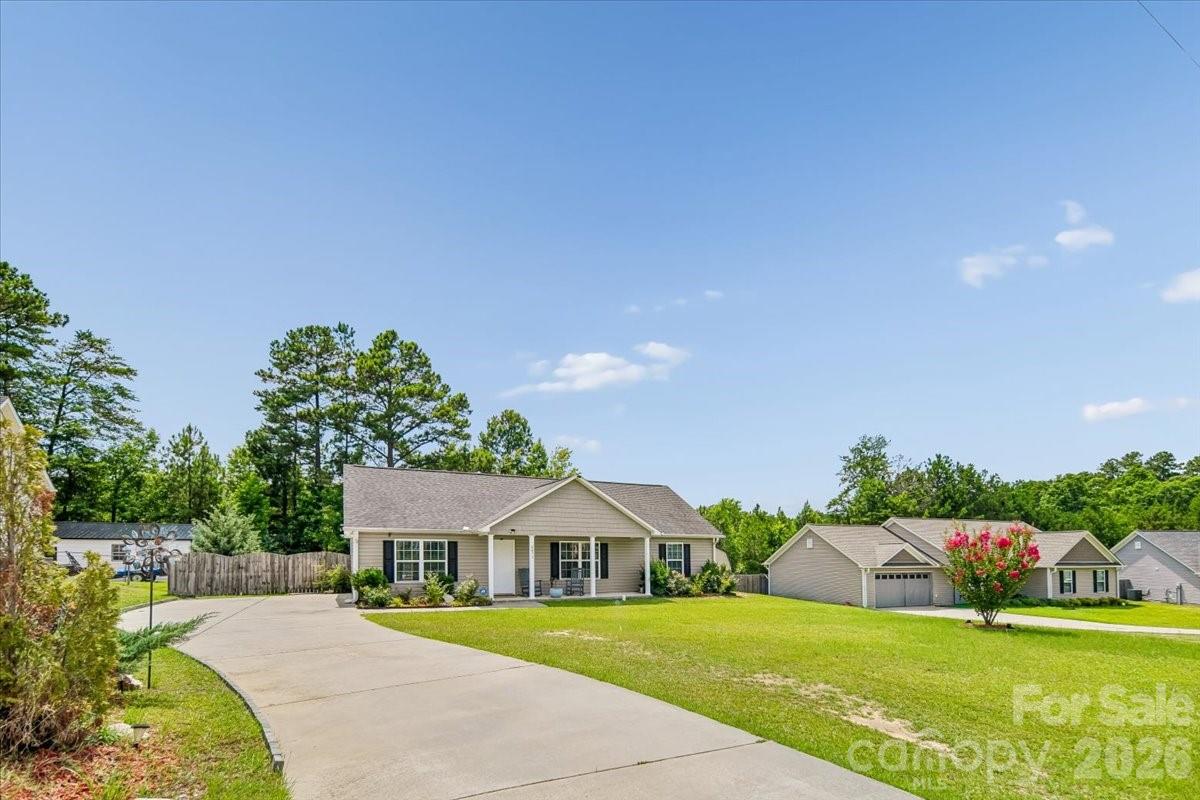 5071 Sedgefield Drive Property Photo 3