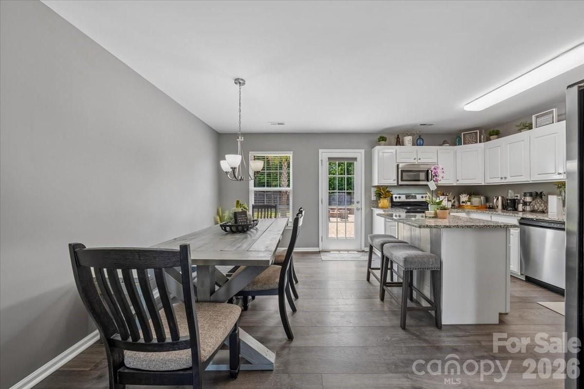 5071 Sedgefield Drive Property Photo 7