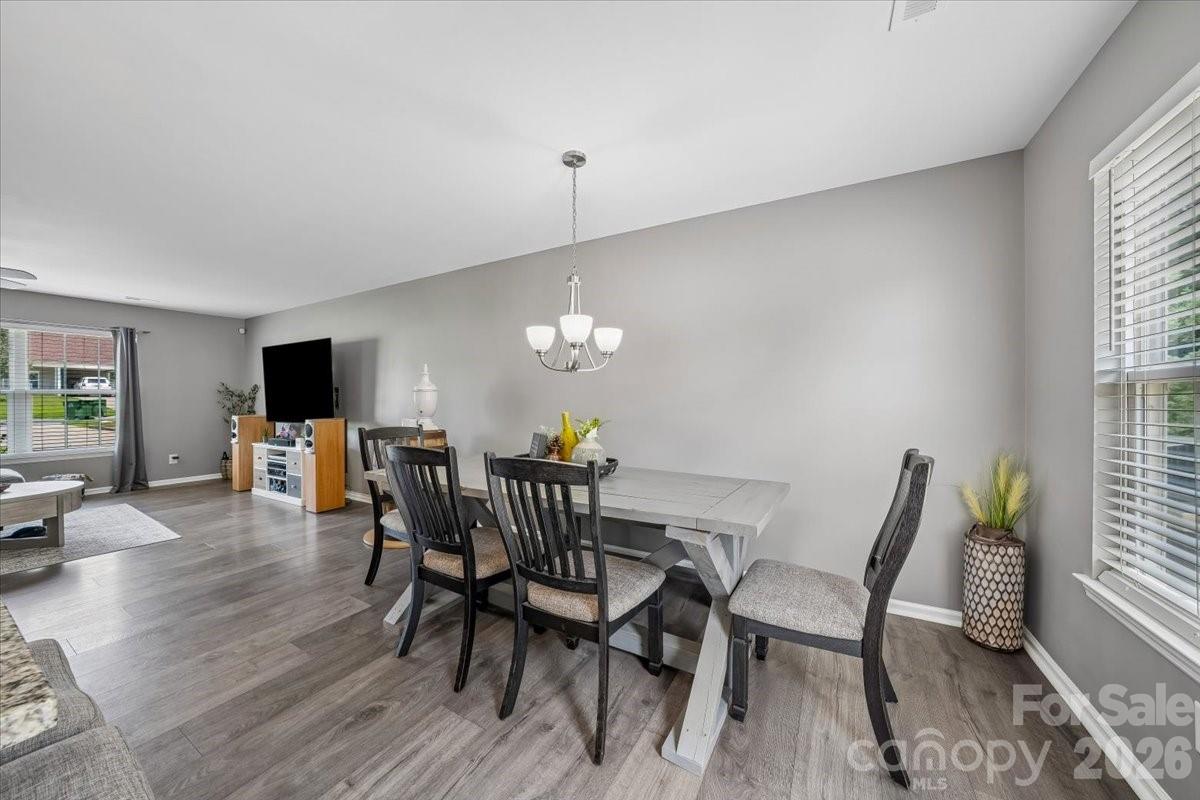 5071 Sedgefield Drive Property Photo 8
