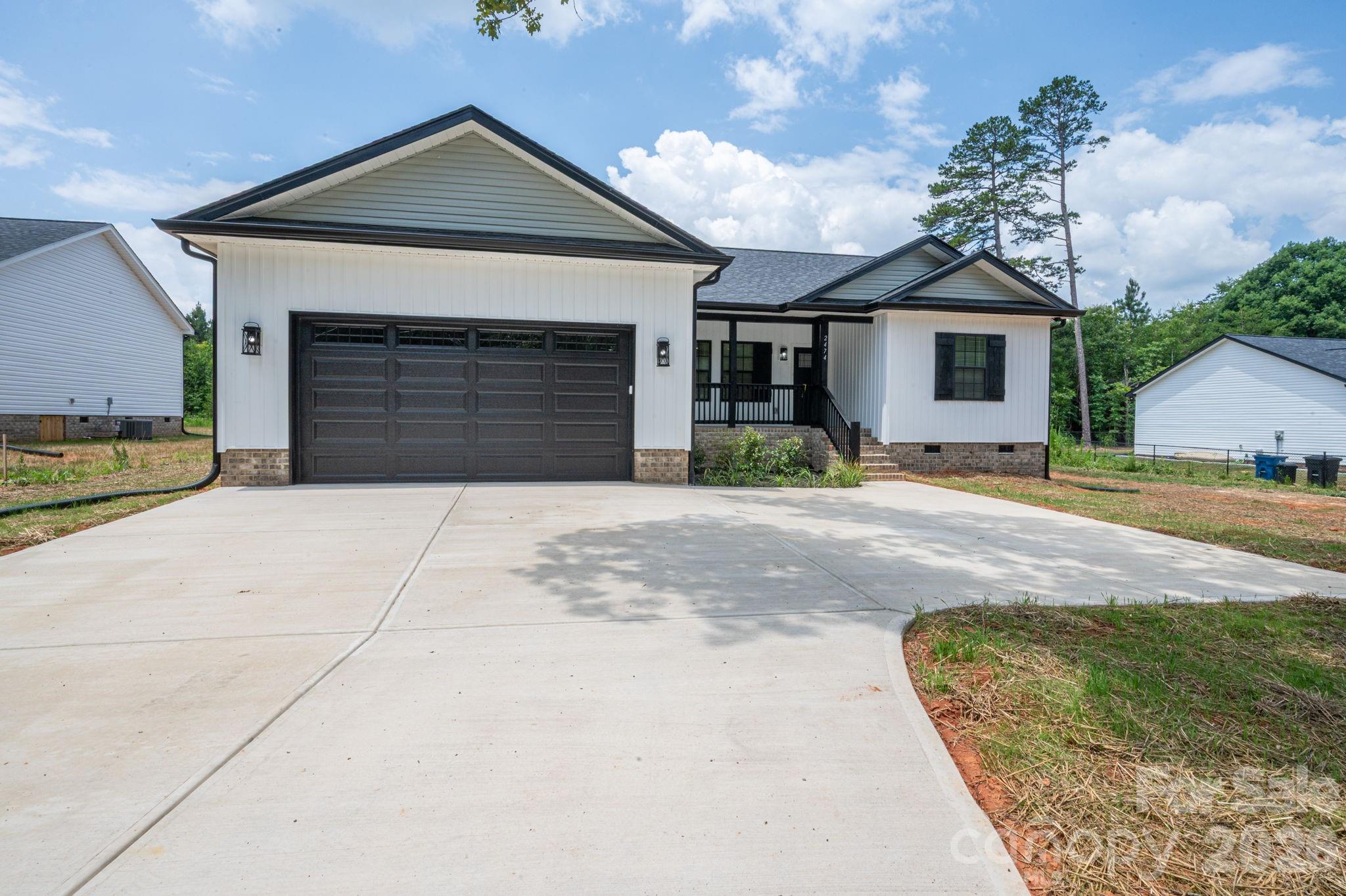 2474 Shoal Road Property Photo 3