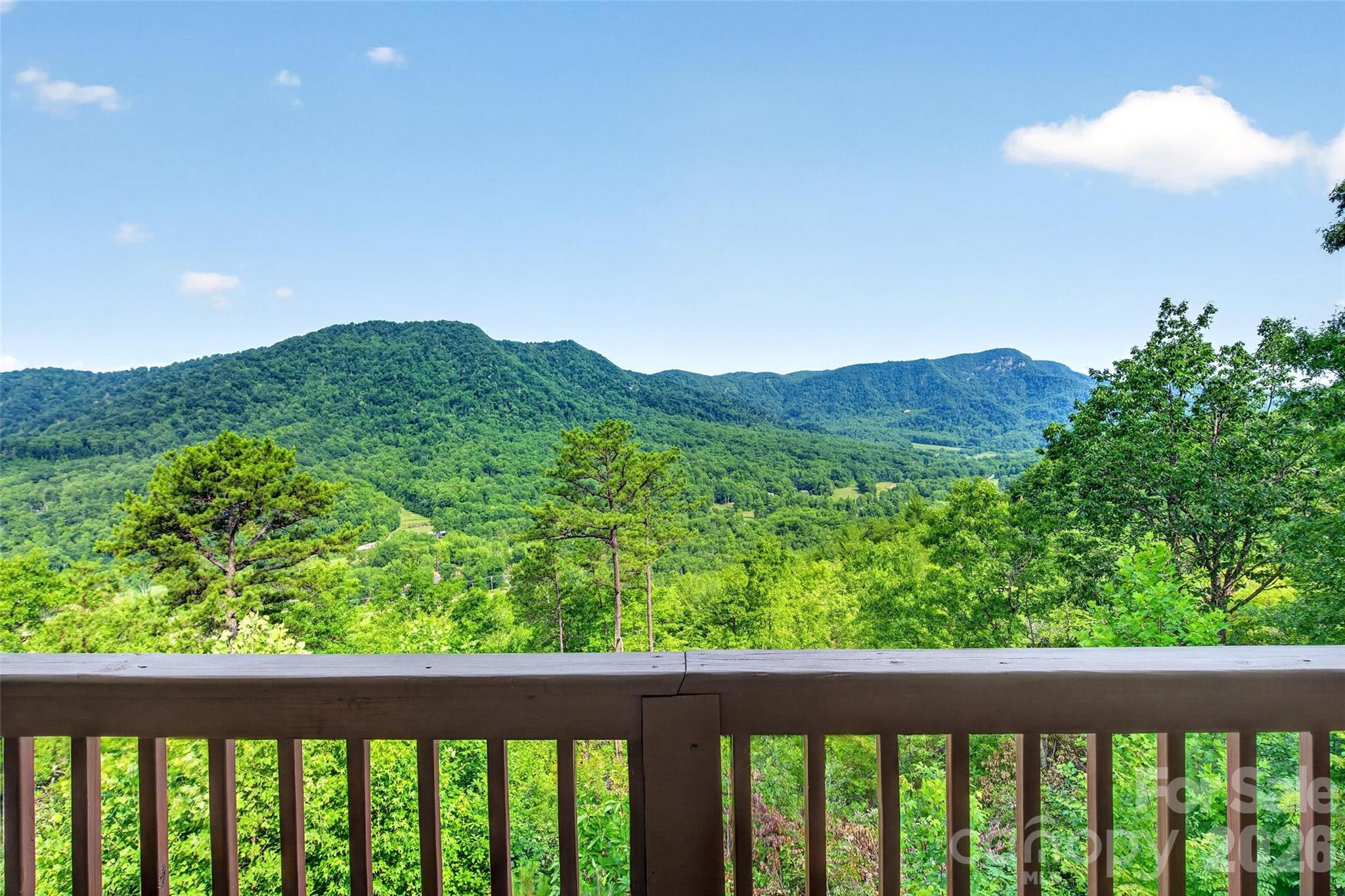 40 E Valley View Drive Property Photo 1