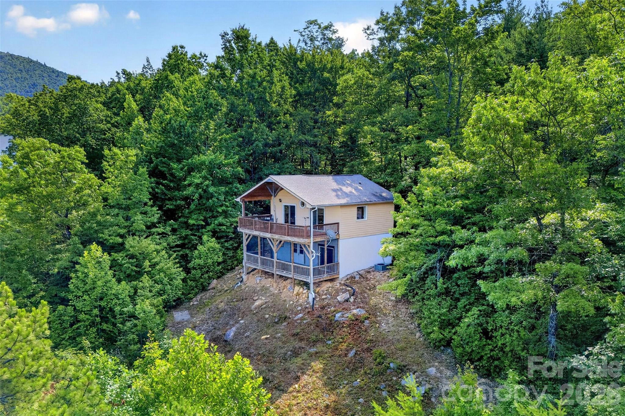 40 E Valley View Drive Property Photo 4