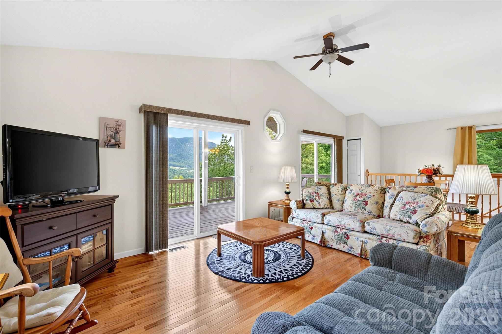 40 E Valley View Drive Property Photo 7