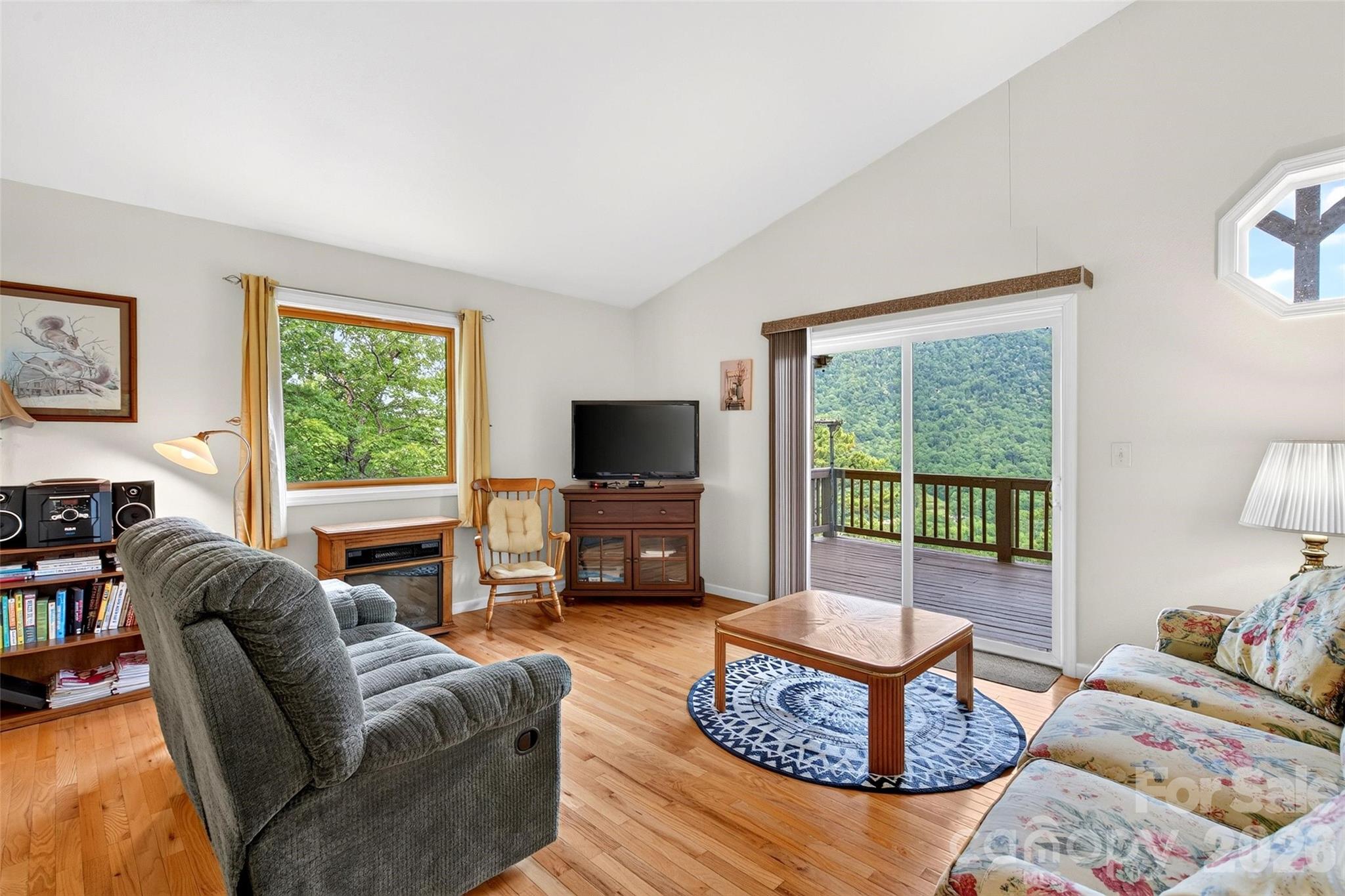 40 E Valley View Drive Property Photo 8