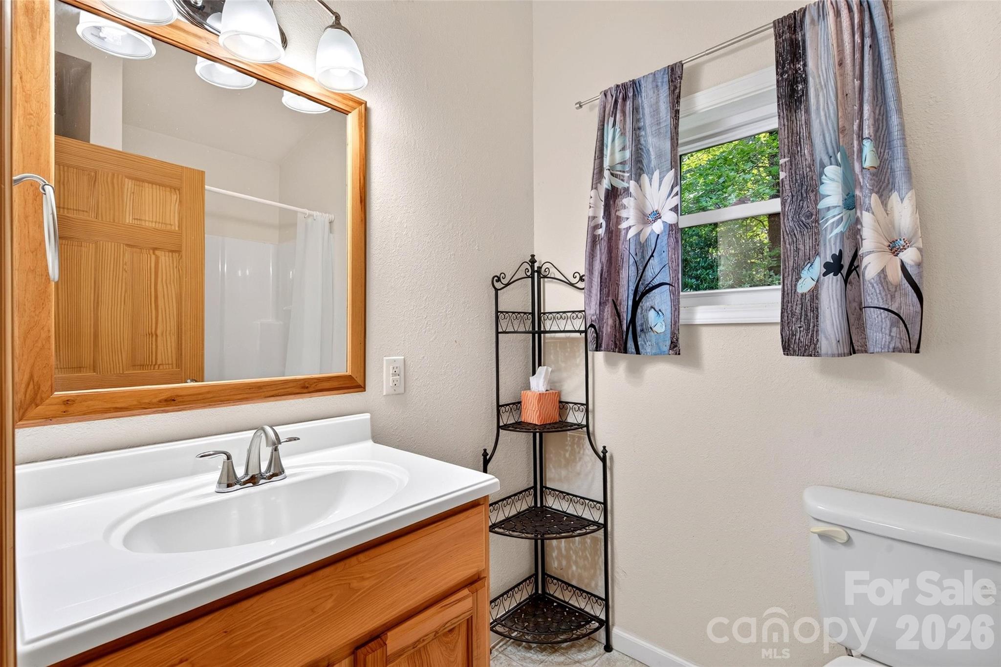 40 E Valley View Drive Property Photo 13