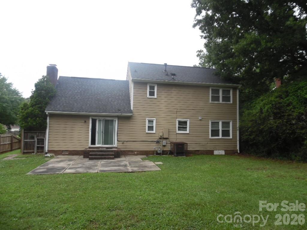 6311 Coach Hill Lane Property Photo 15