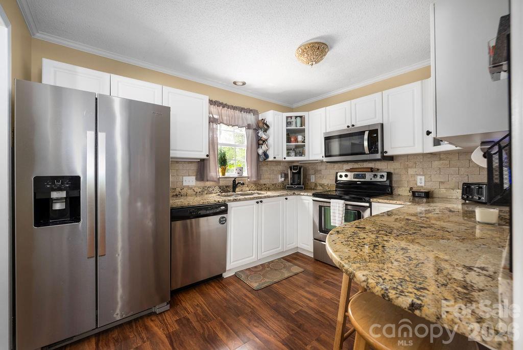 7734 Red Robin Trail Property Photo 6
