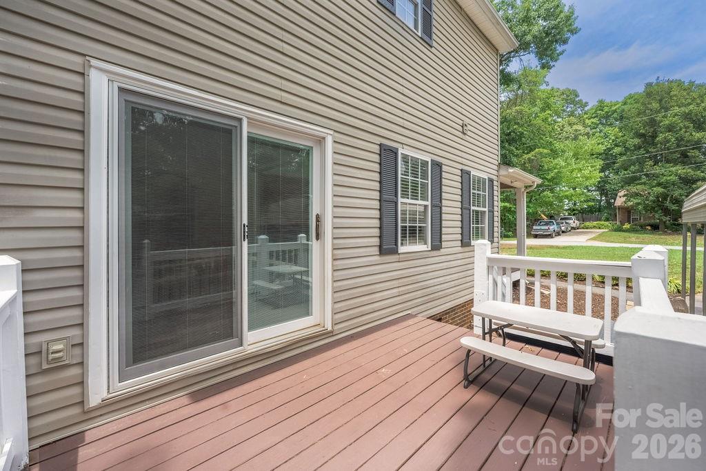 7734 Red Robin Trail Property Photo 16