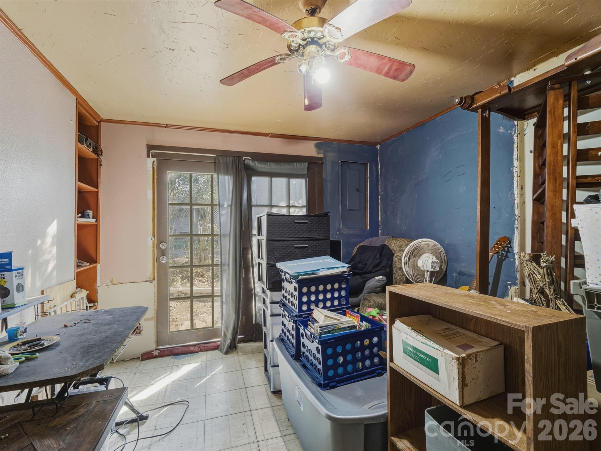 3030 Shannon Street Property Photo 6