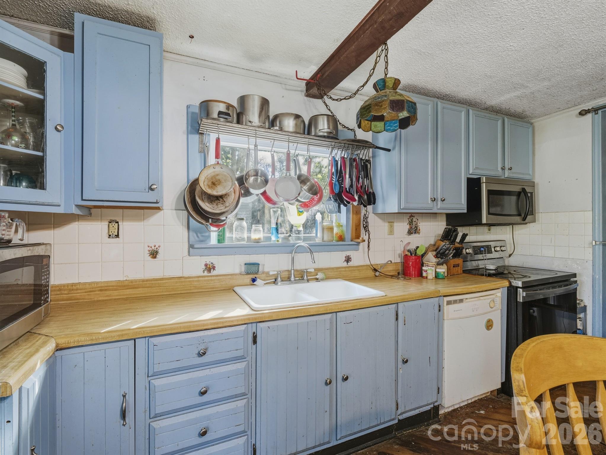 3030 Shannon Street Property Photo 10