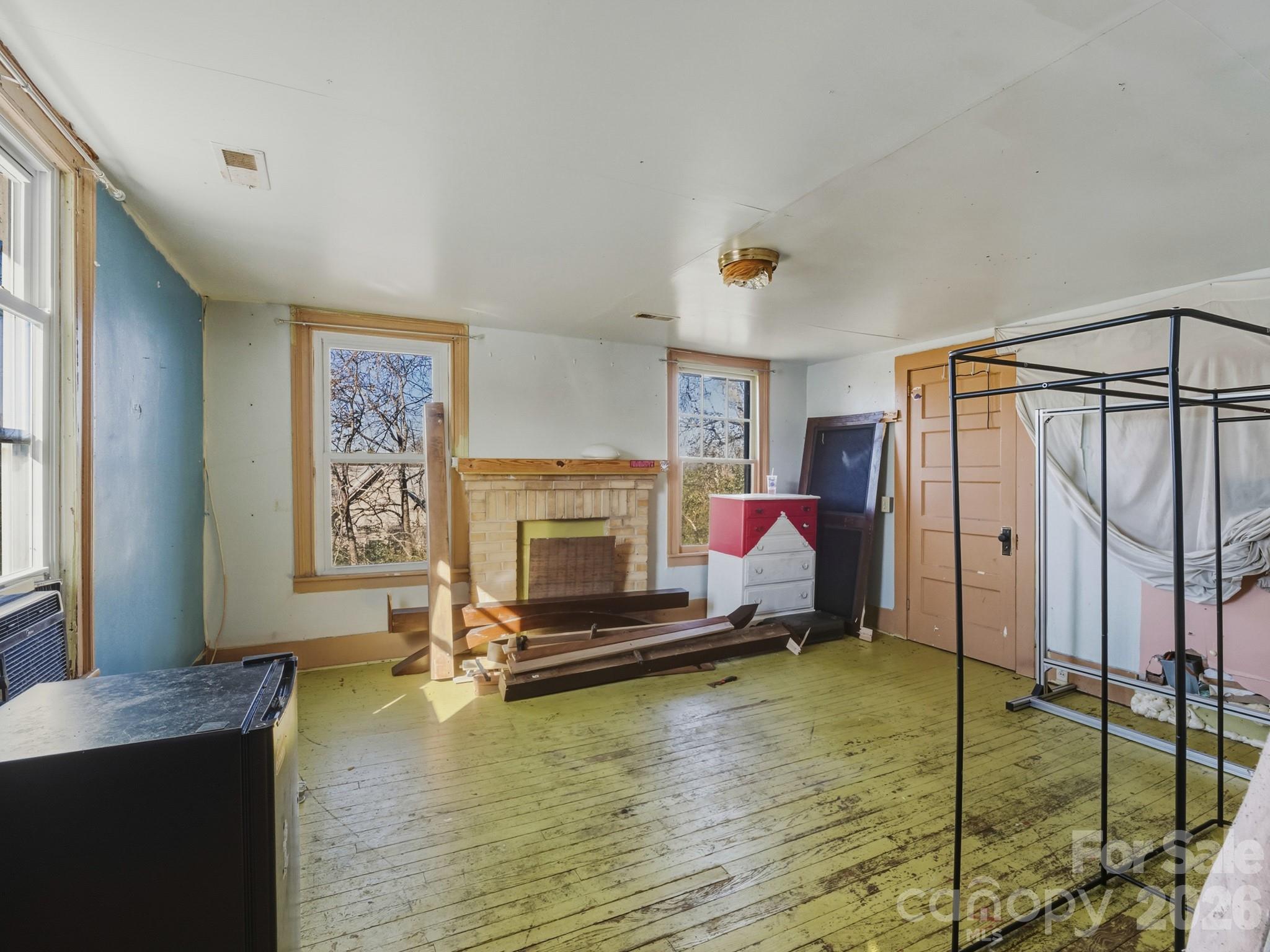 3030 Shannon Street Property Photo 15