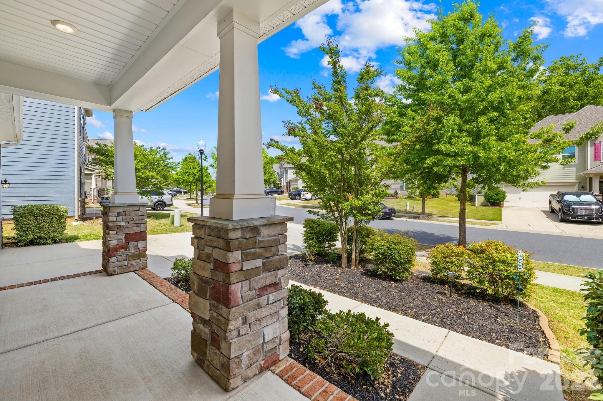 3022 Oakmere Road Property Photo 4