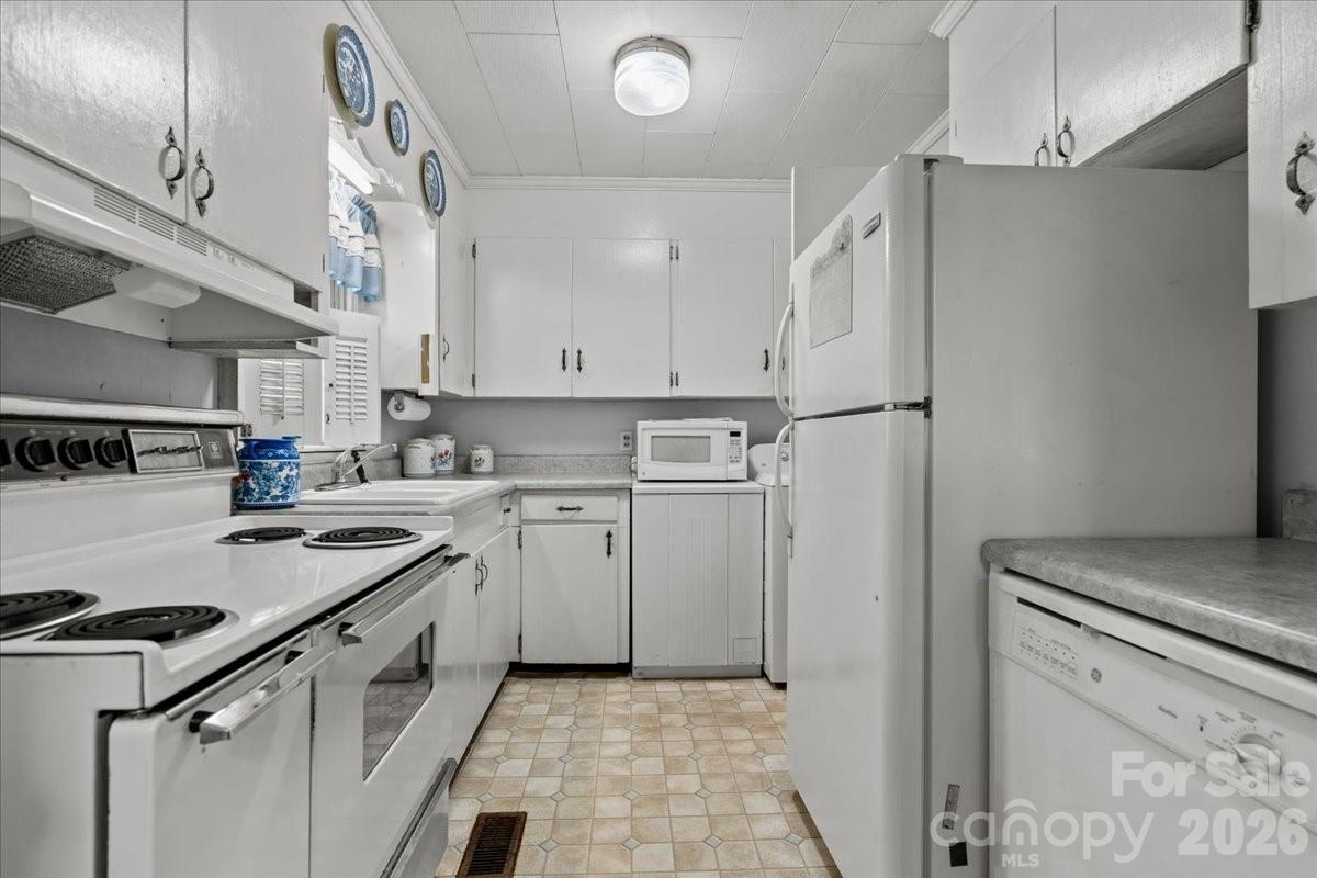 63 Lynn Avenue Property Photo 21