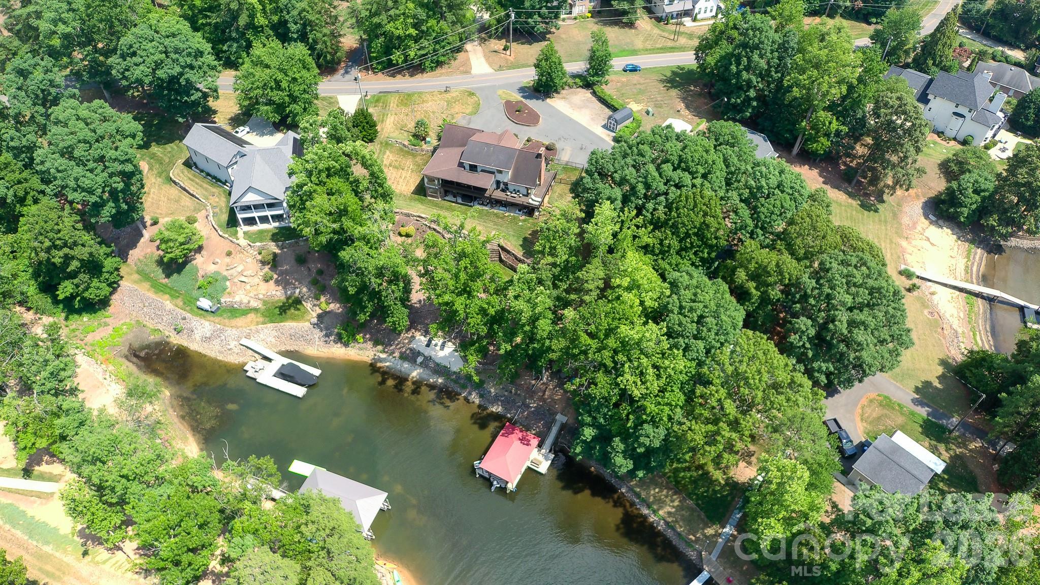 256 Greenbay Road Property Photo 4