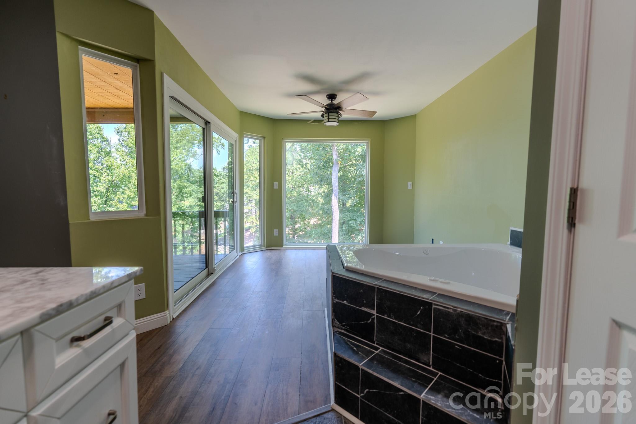 256 Greenbay Road Property Photo 18