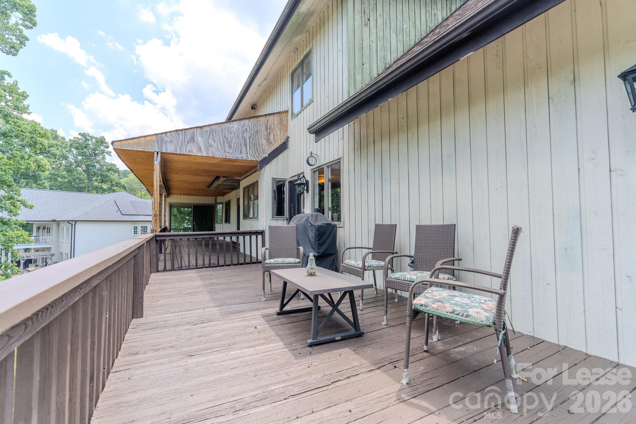 256 Greenbay Road Property Photo 31