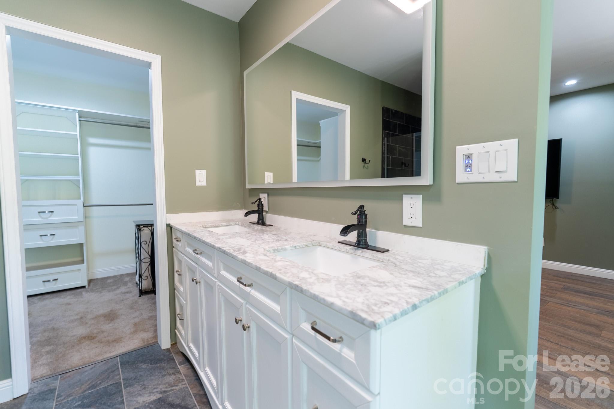 256 Greenbay Road Property Photo 36