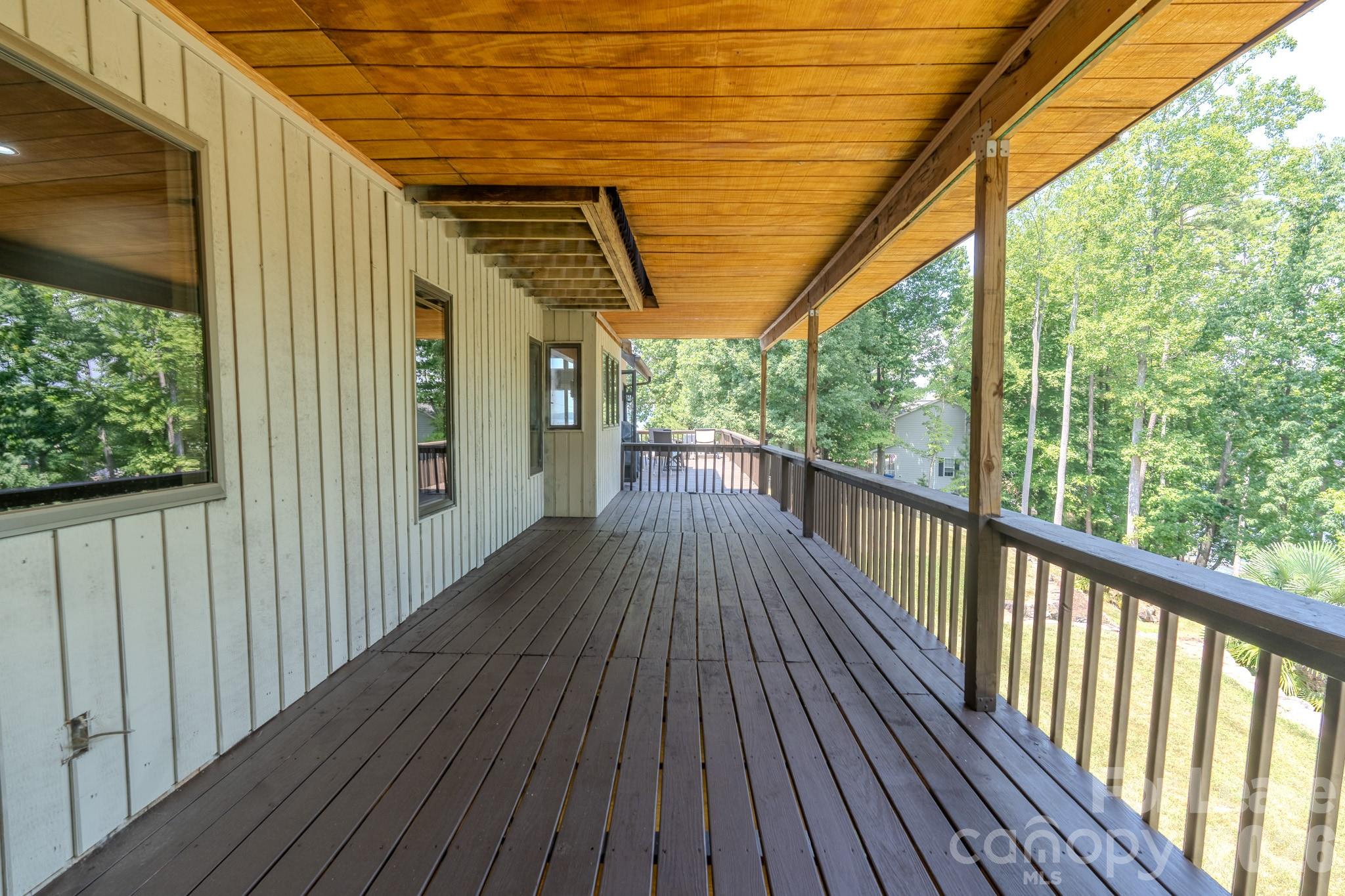 256 Greenbay Road Property Photo 37